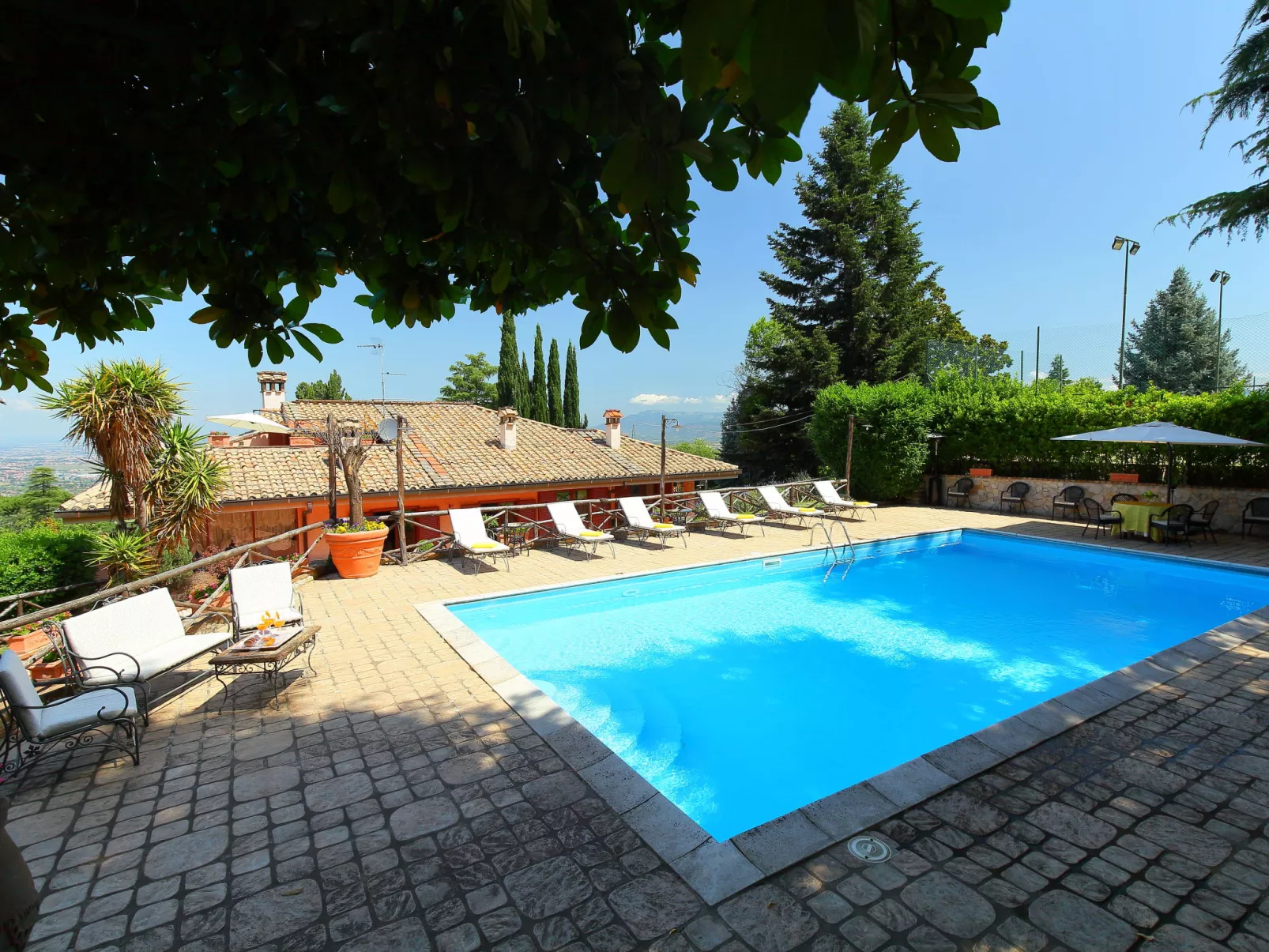 Villa Mina-Outside