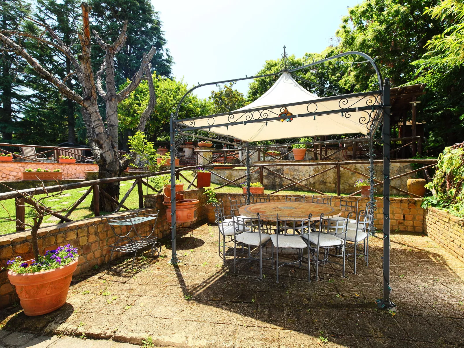 Villa Mina-Outside