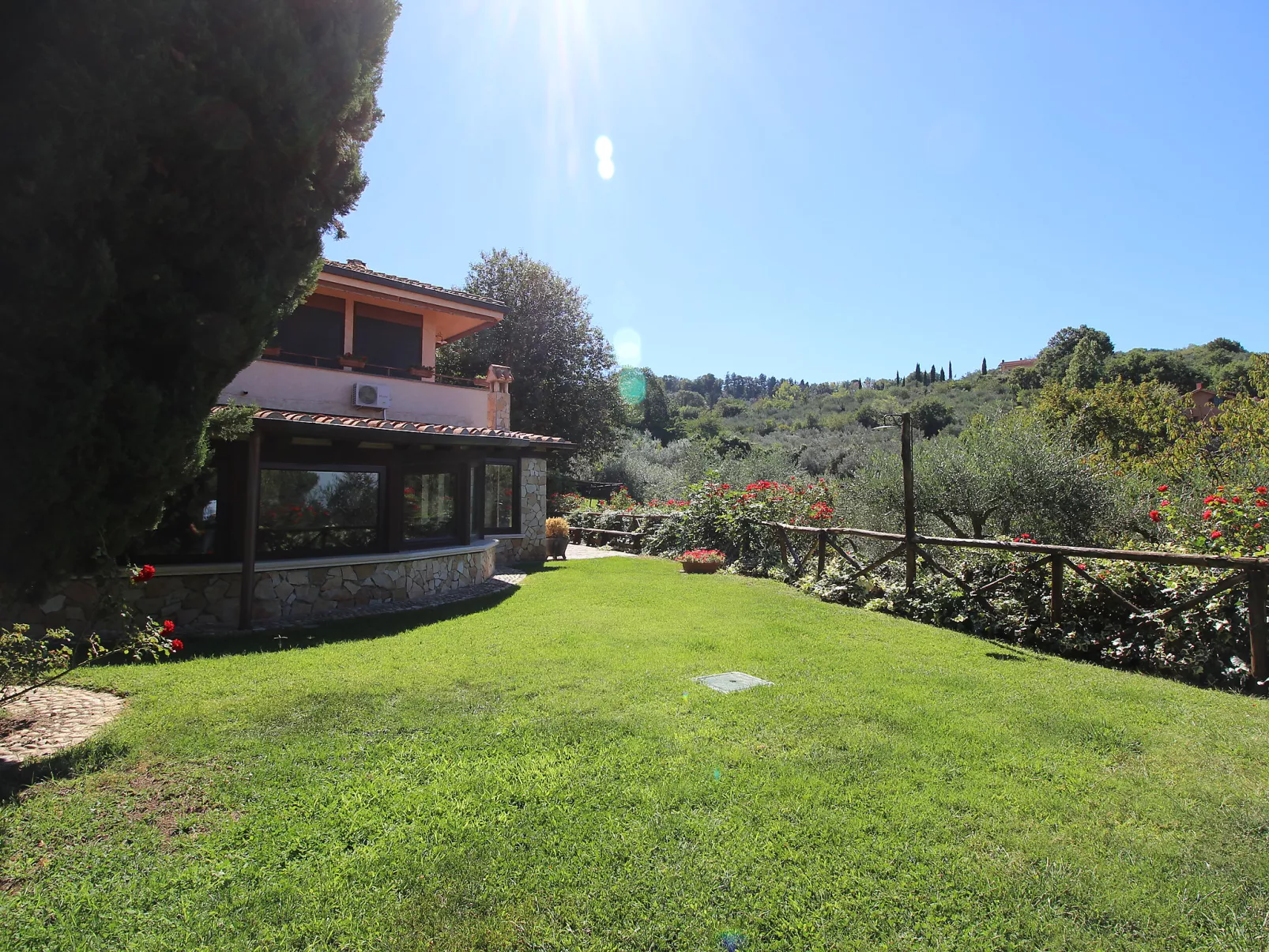 Villa Mina-Outside