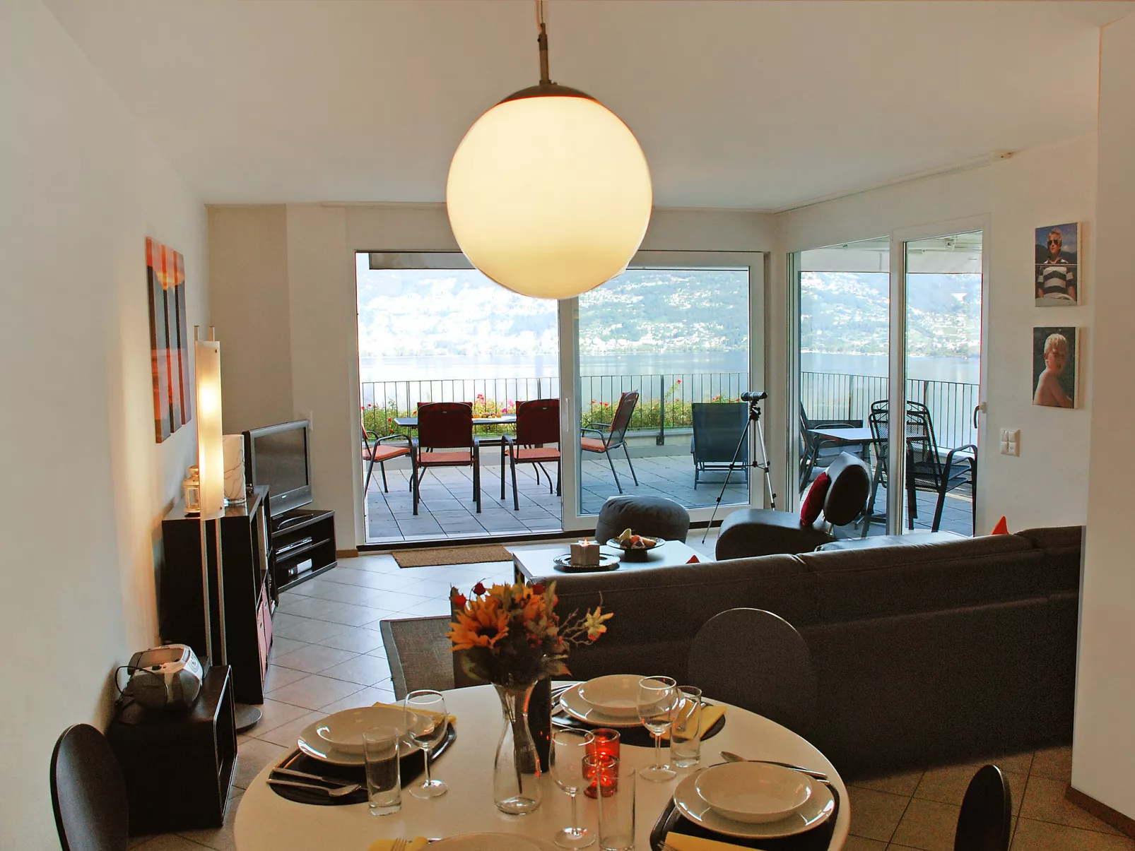 Top Lakeview-Inside