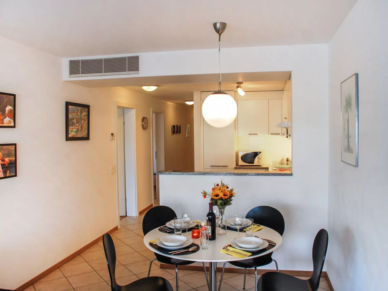 Top Lakeview-Inside