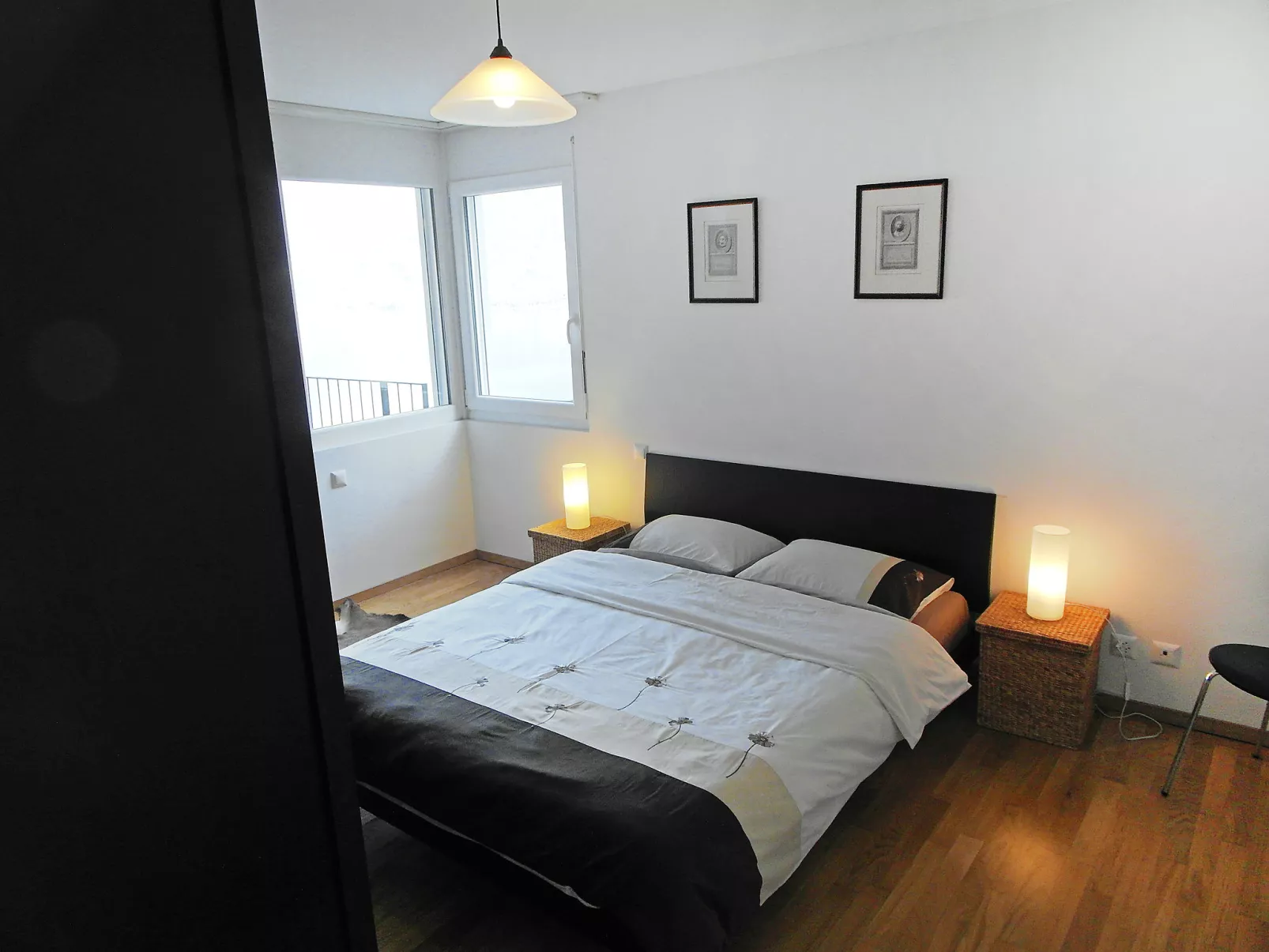 Top Lakeview-Inside