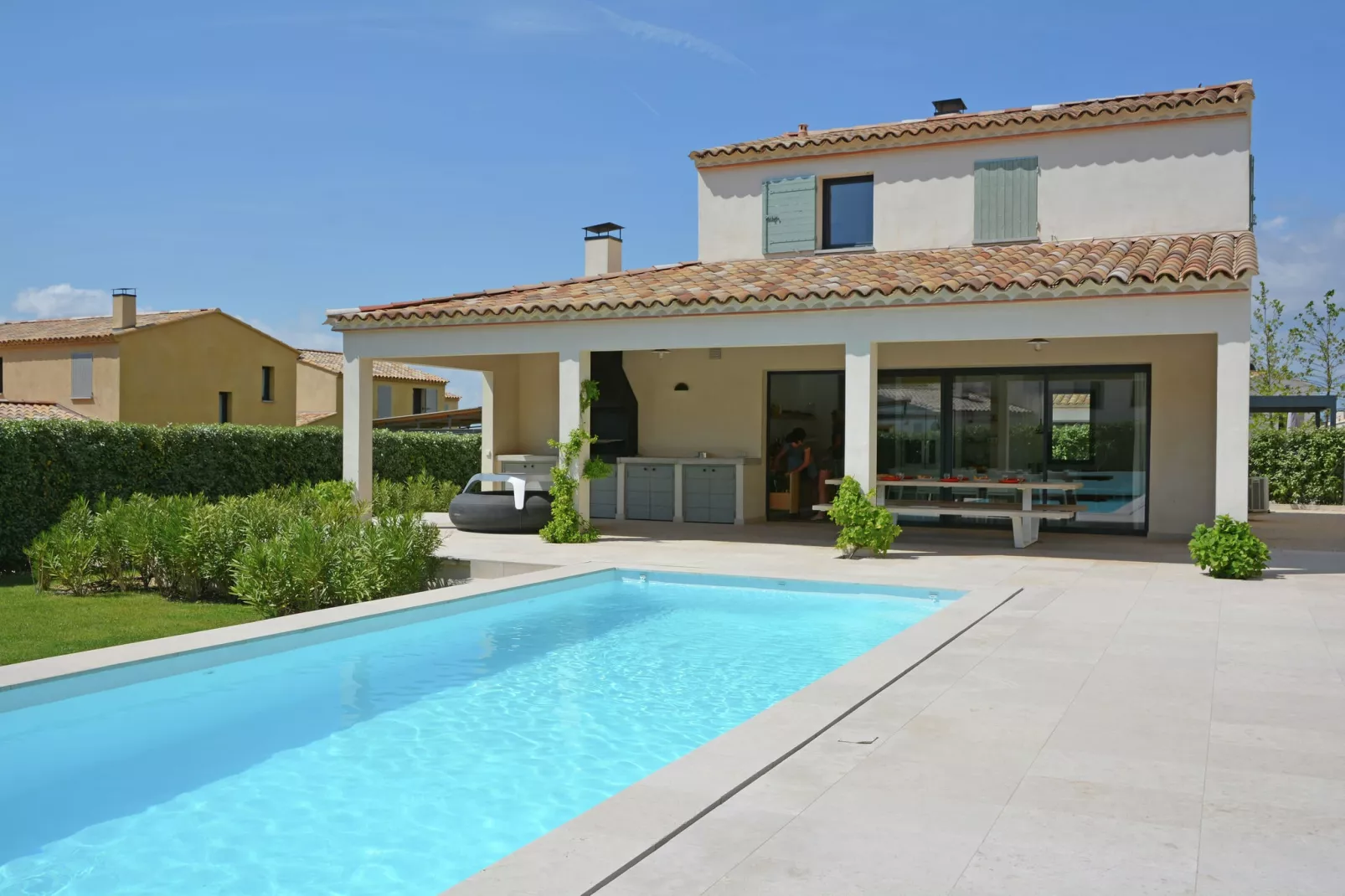 Les Collines-Exterior summer