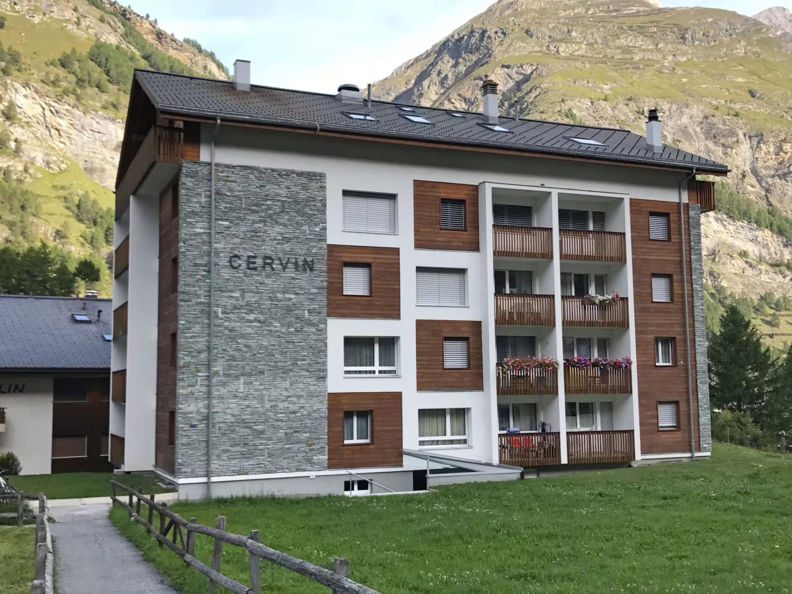 Cervin-Outside