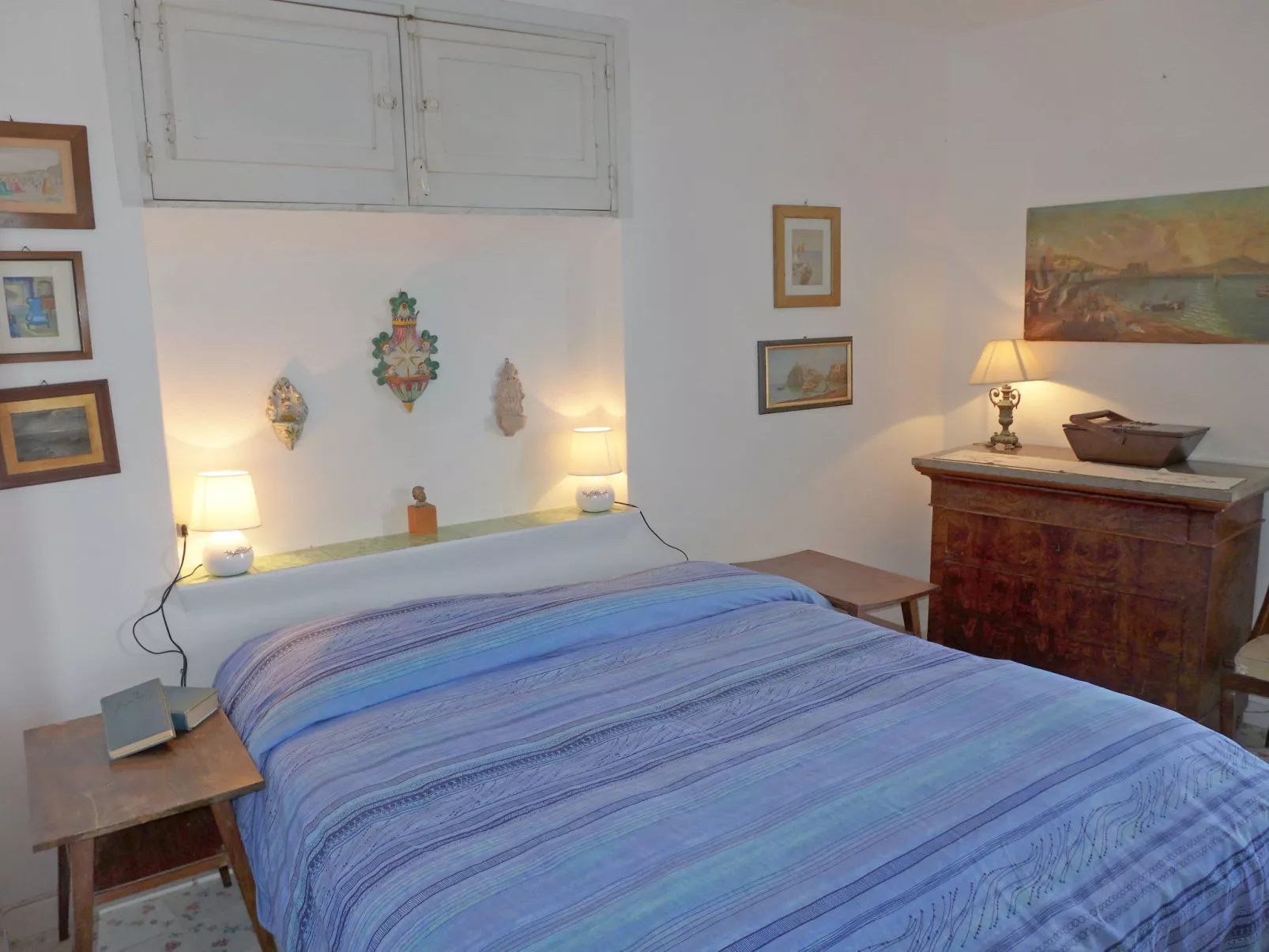 Ischia Sea Side-Inside