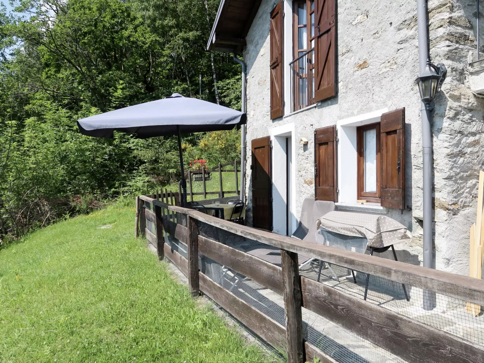 Baita dei Nonni-Outside