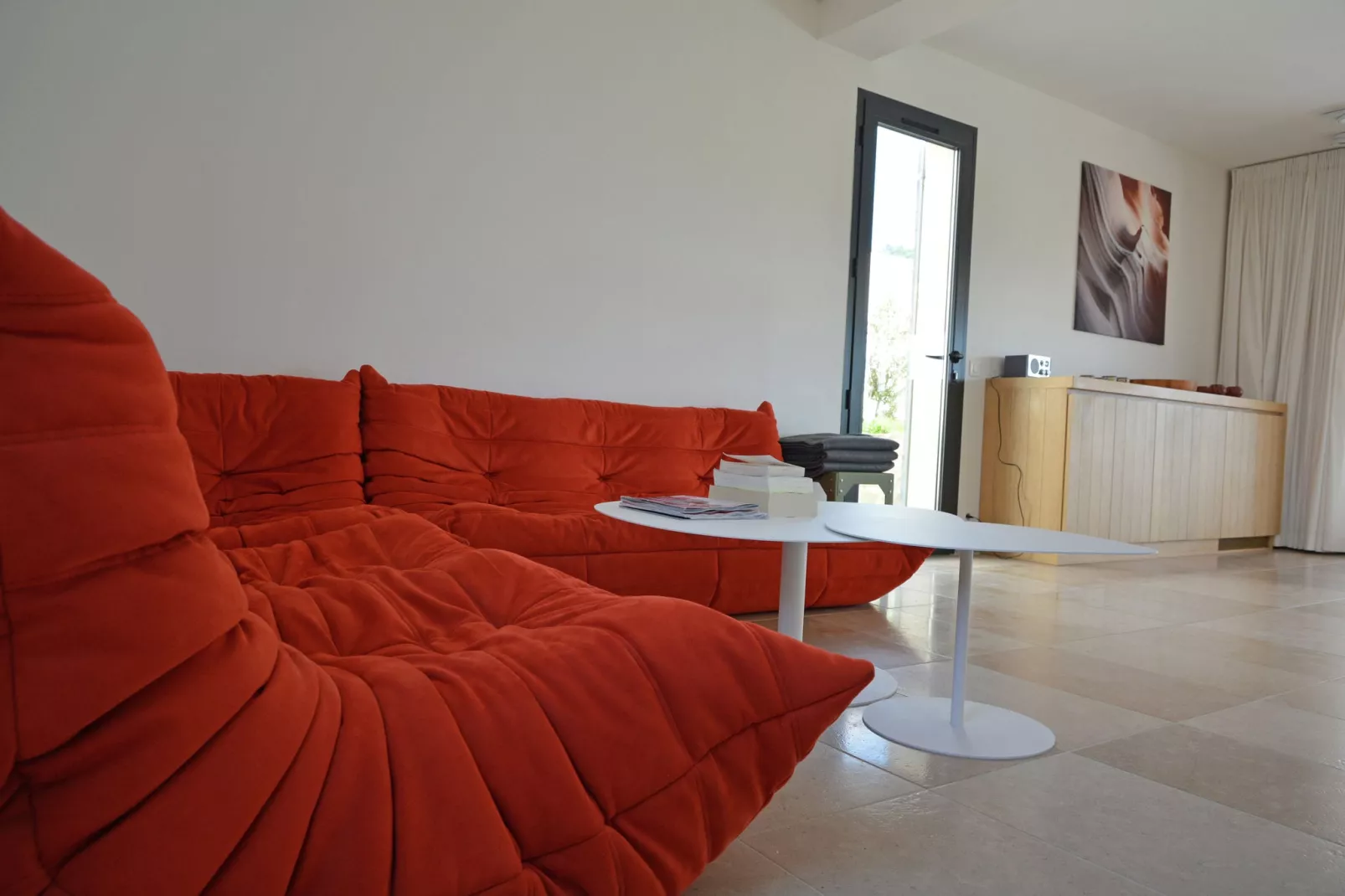 Les Collines-Living room