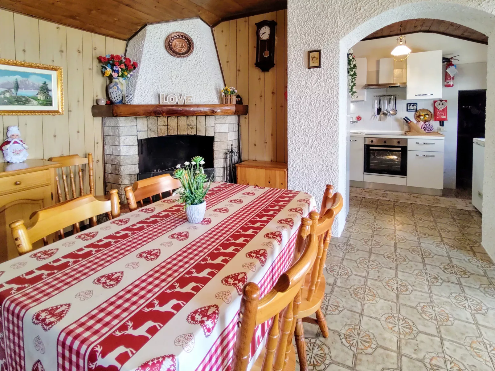 Baita dei Nonni-Inside