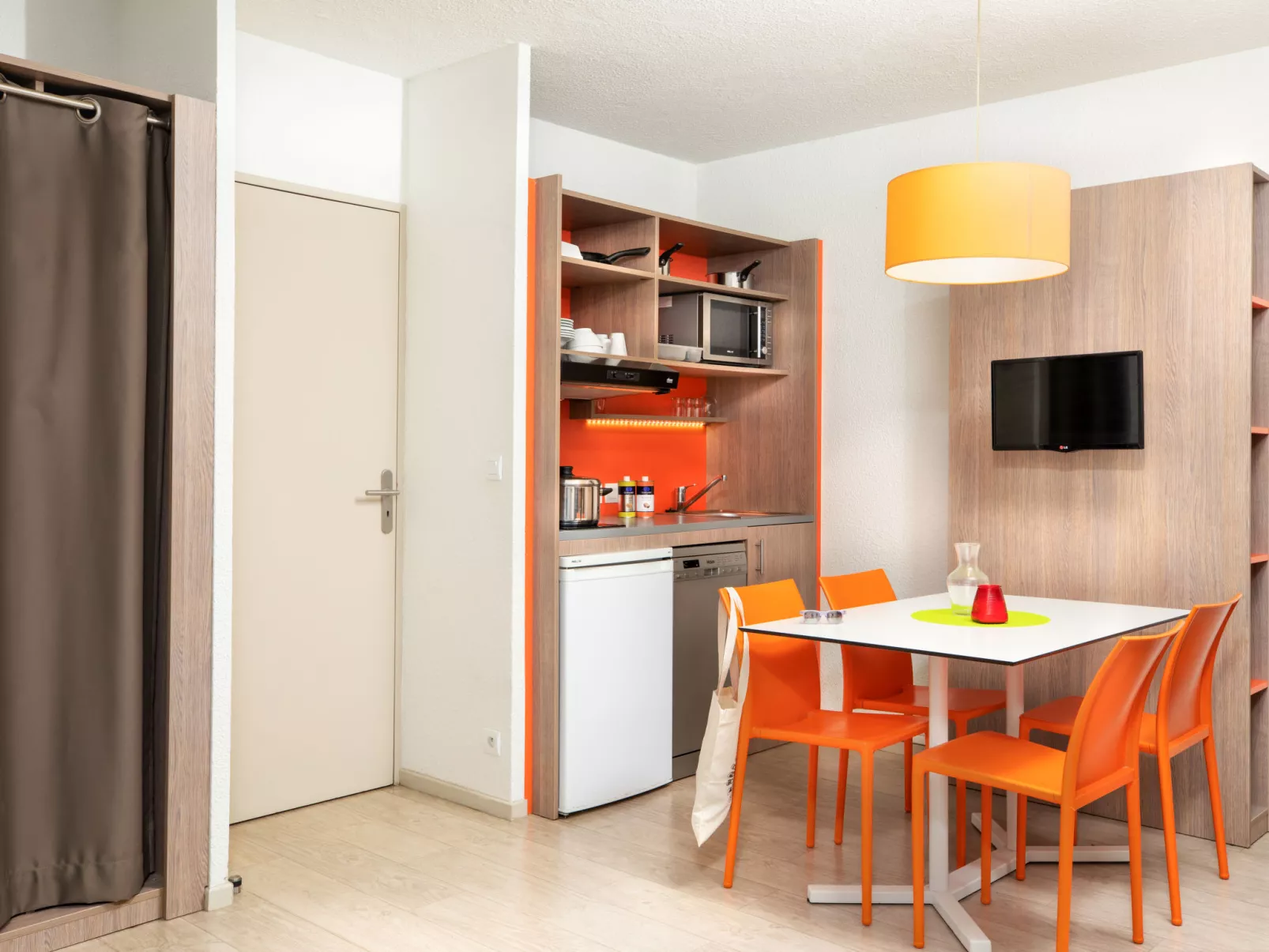 Sowell Family Pignada Plage-Inside