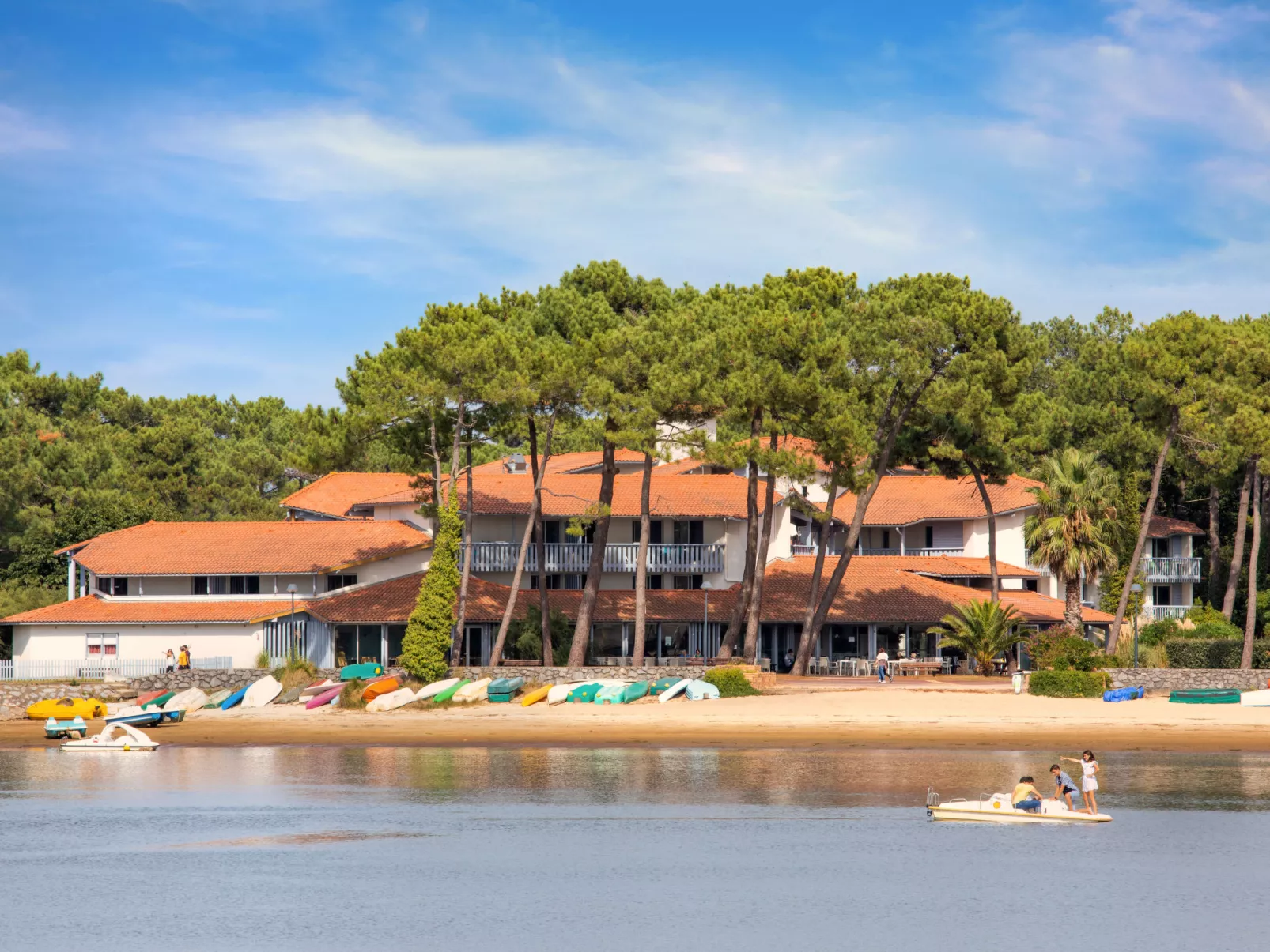 Sowell Family Pignada Plage-Inside