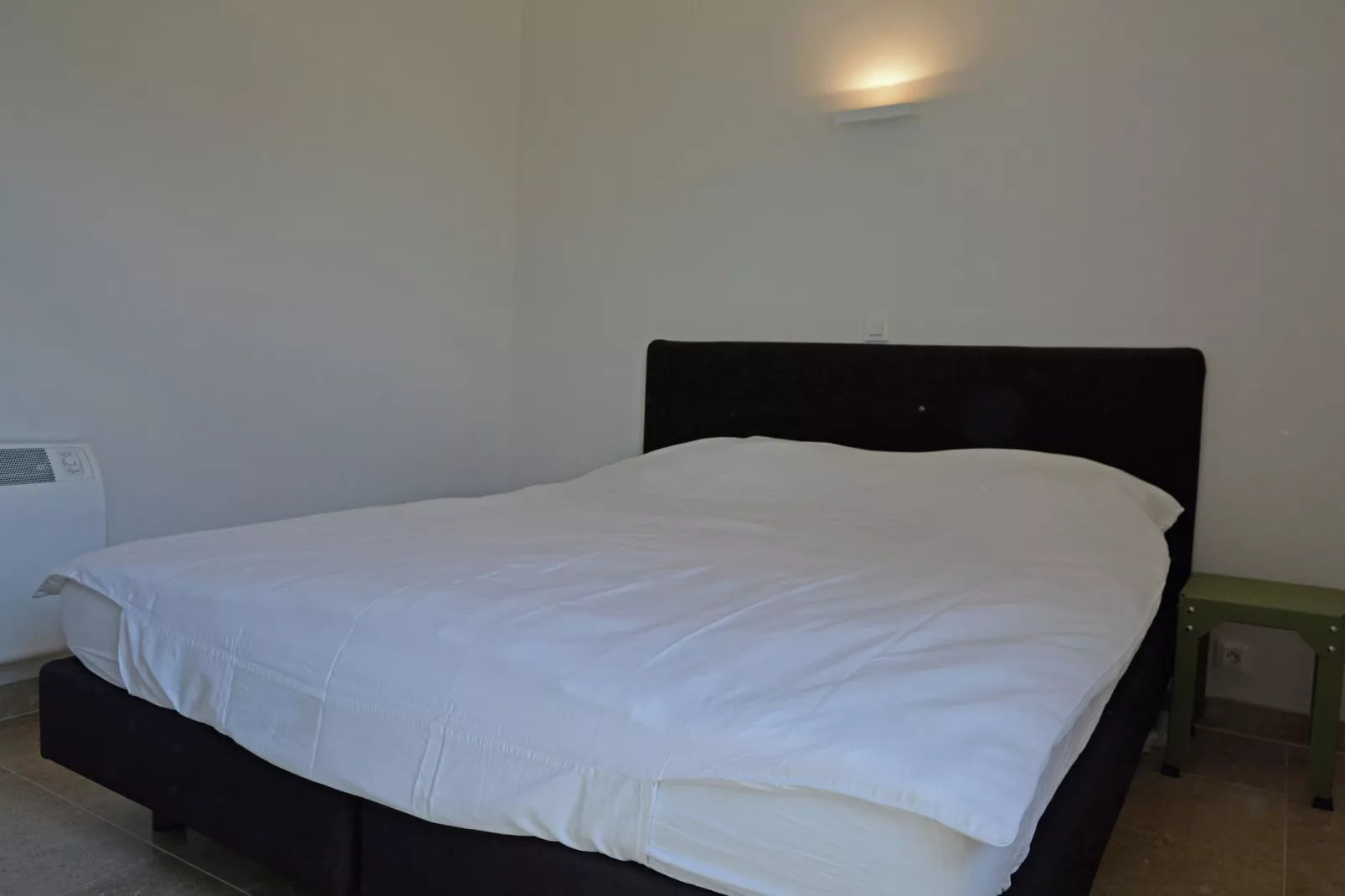 Les Collines-Bedroom
