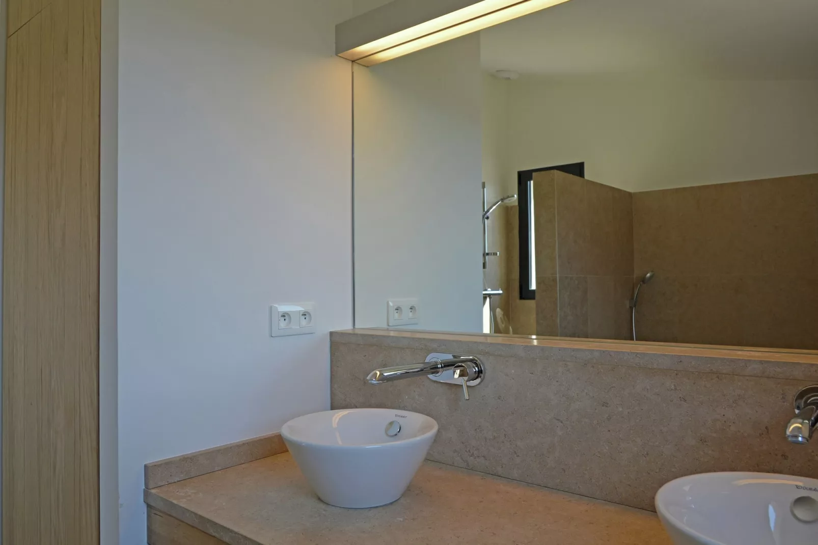 Les Collines-Bathroom