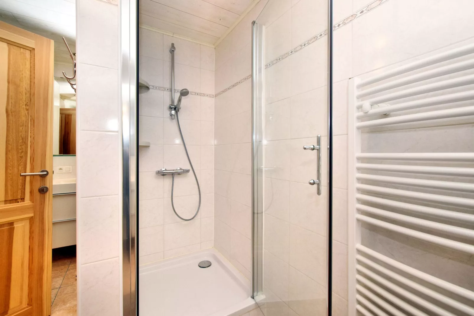 La Sérénité-Bathroom