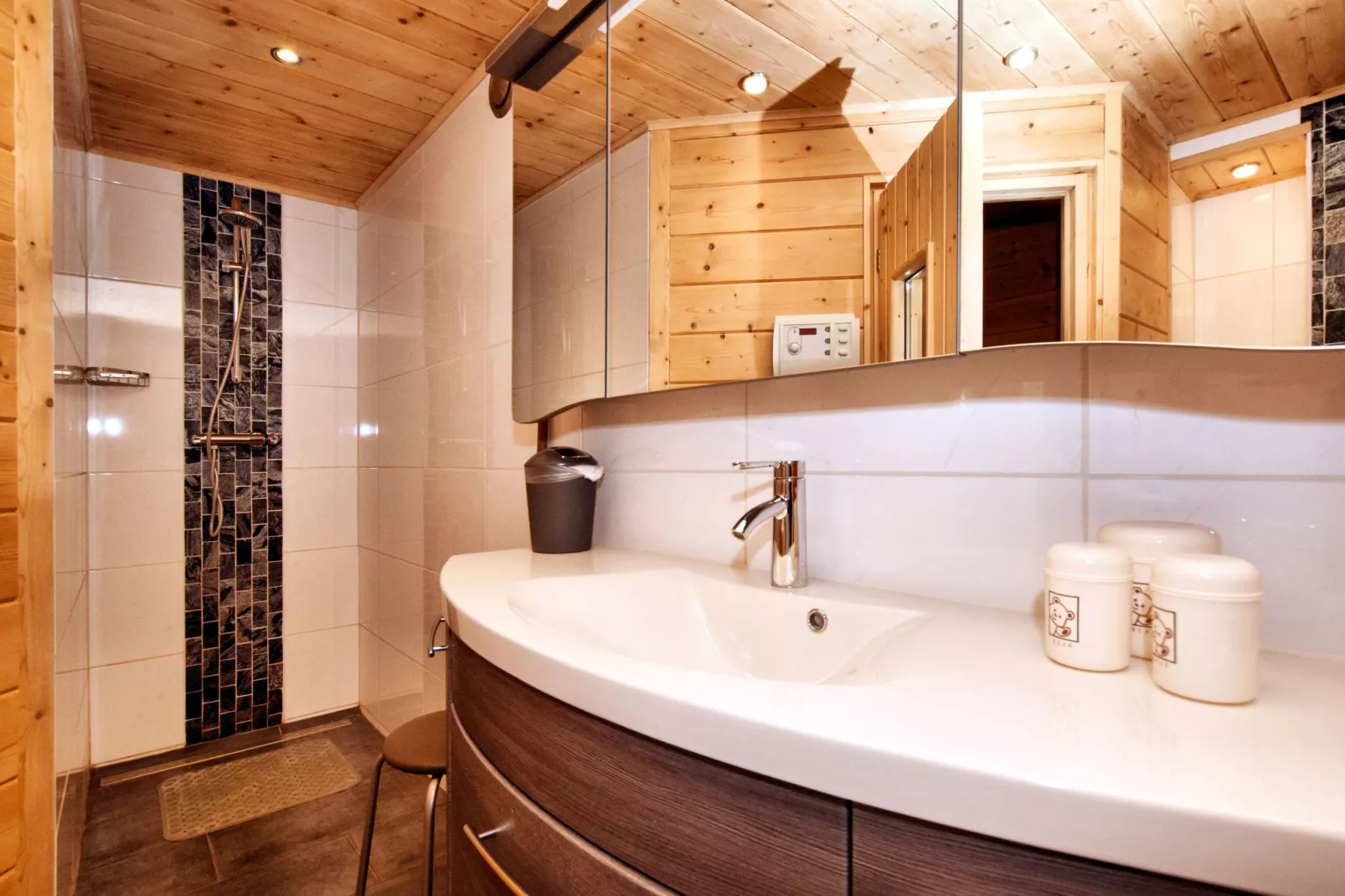La Sérénité-Bathroom