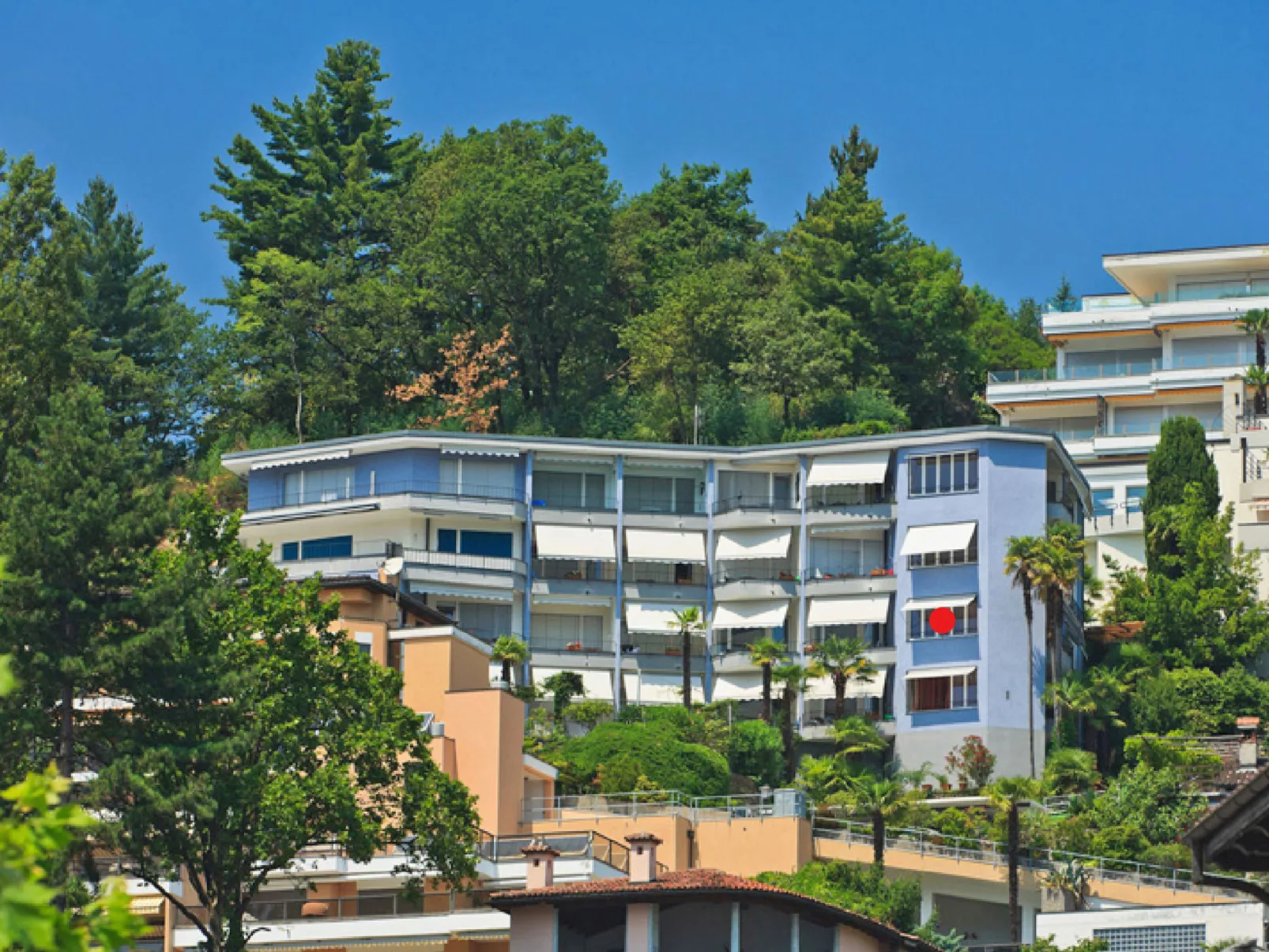 Suite Modern-Outside