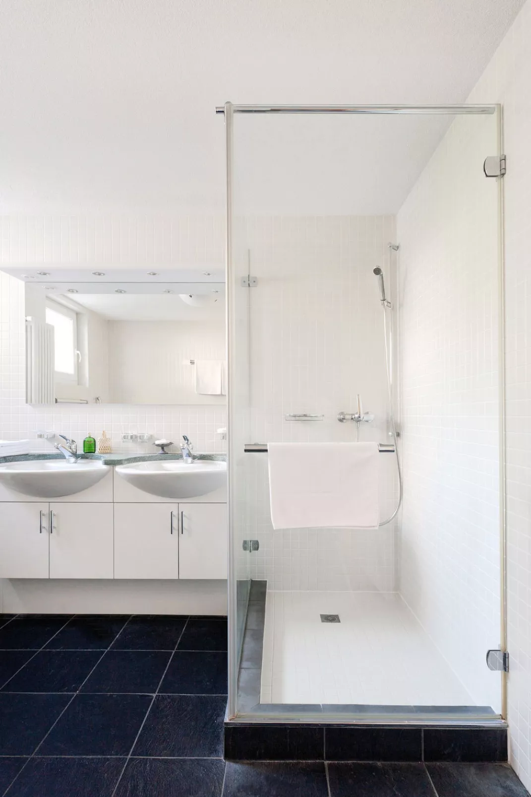 Suite Modern-Inside