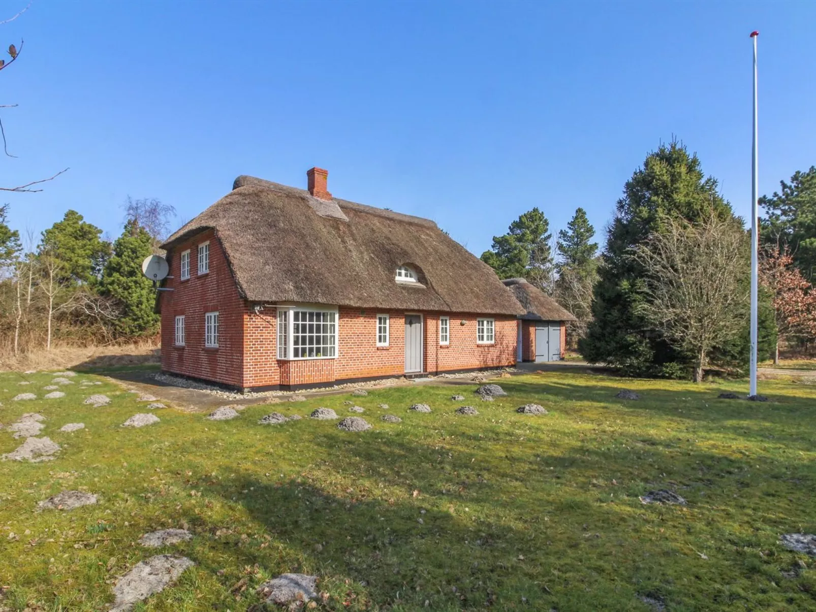 "Thoren" - 2km from the sea-Outside