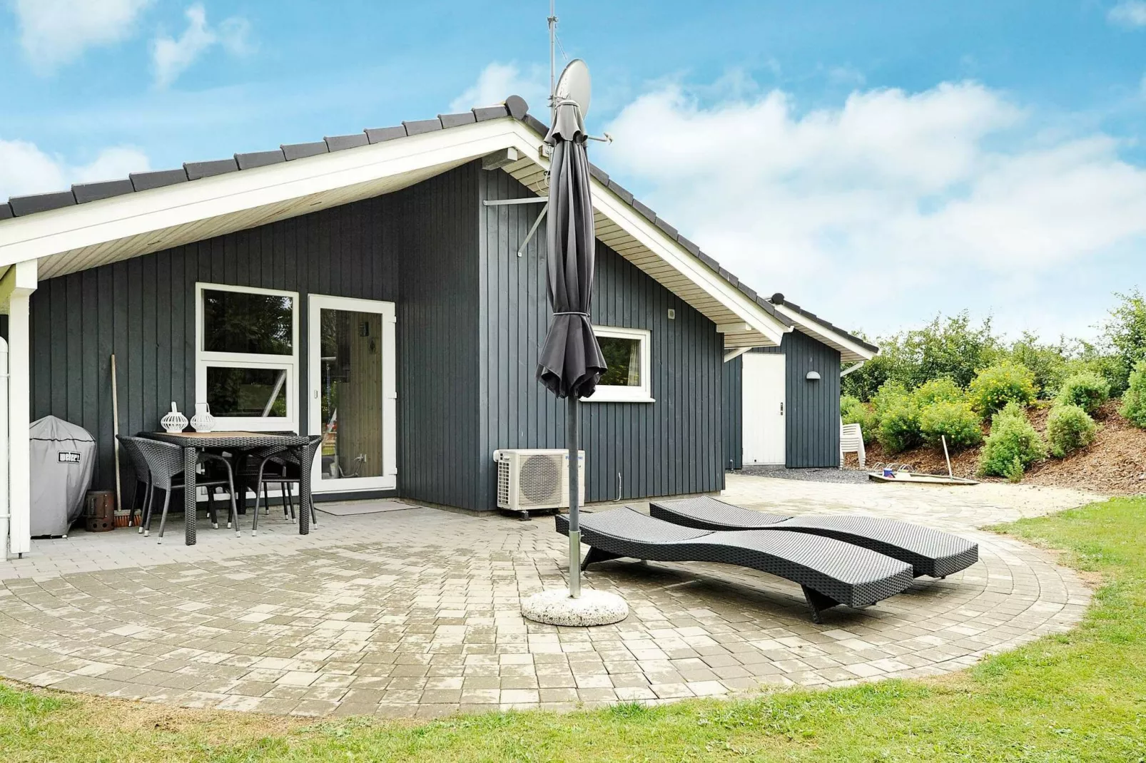 6 Personen Ferienhaus in Oksbøl-By Traum