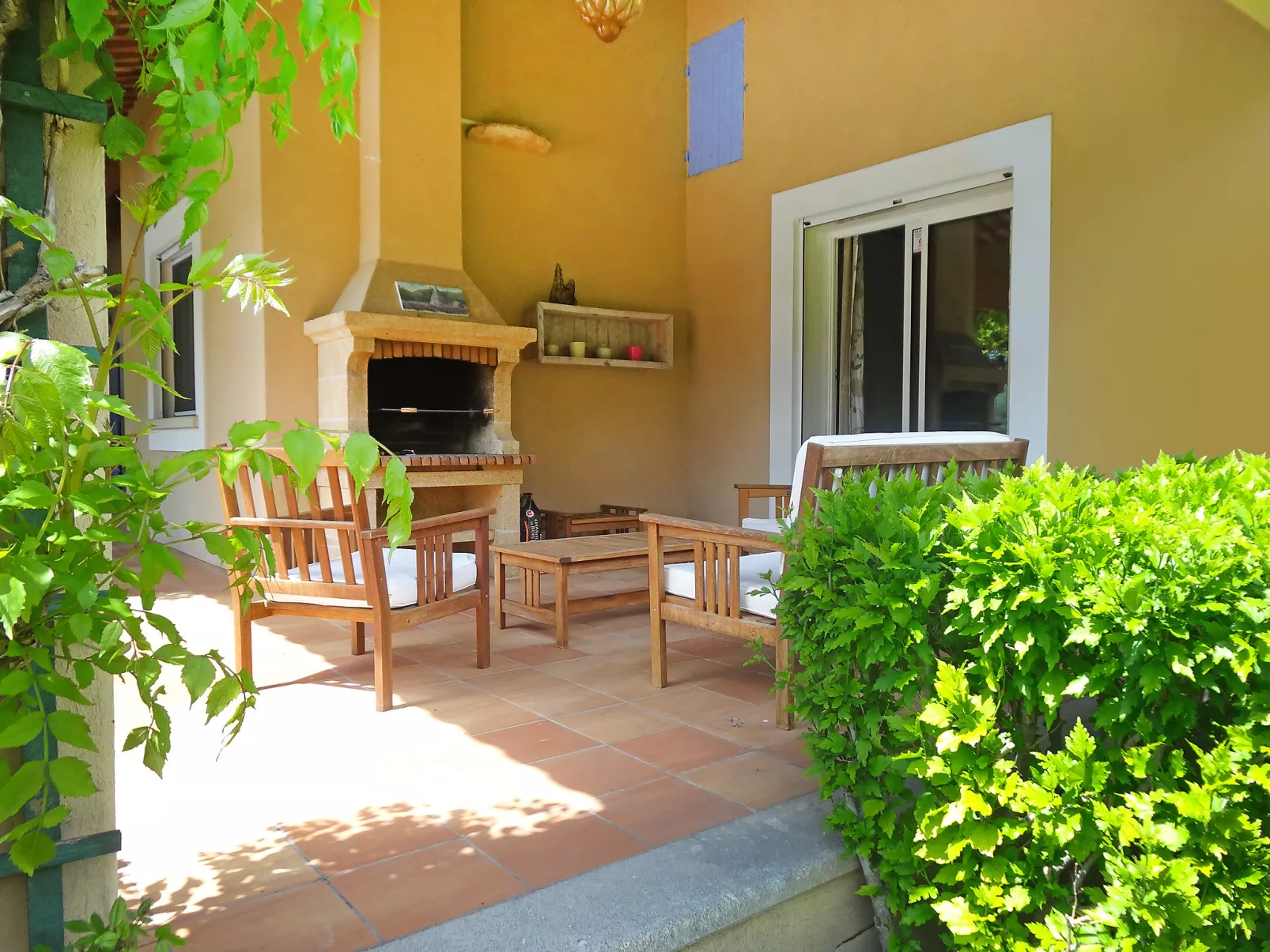 Le Bouloulou-Outside