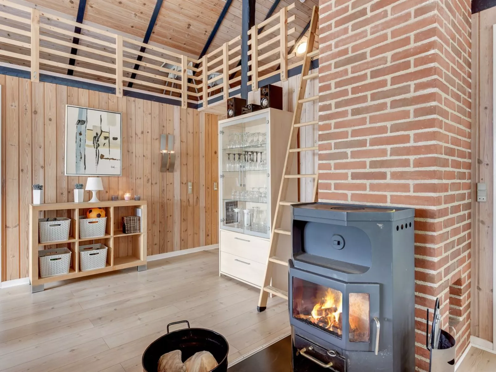 "Sylvi" - 1.7km from the sea-Drinnen