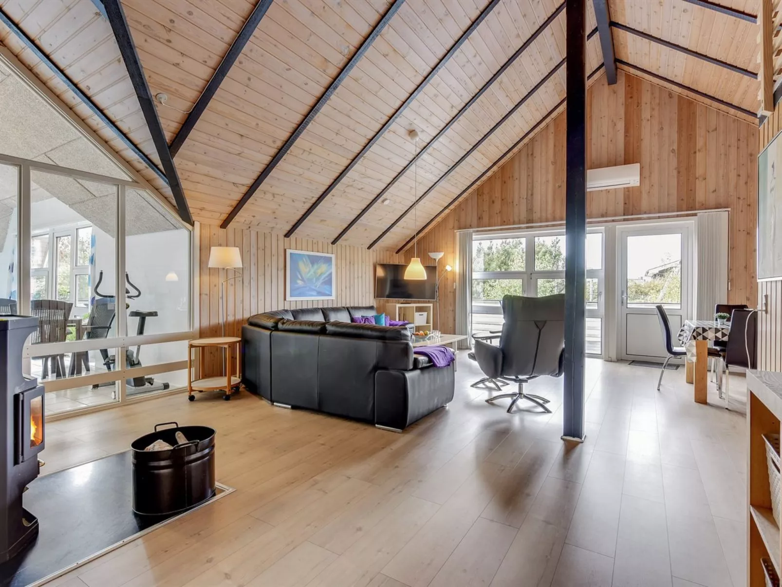"Sylvi" - 1.7km from the sea-Drinnen