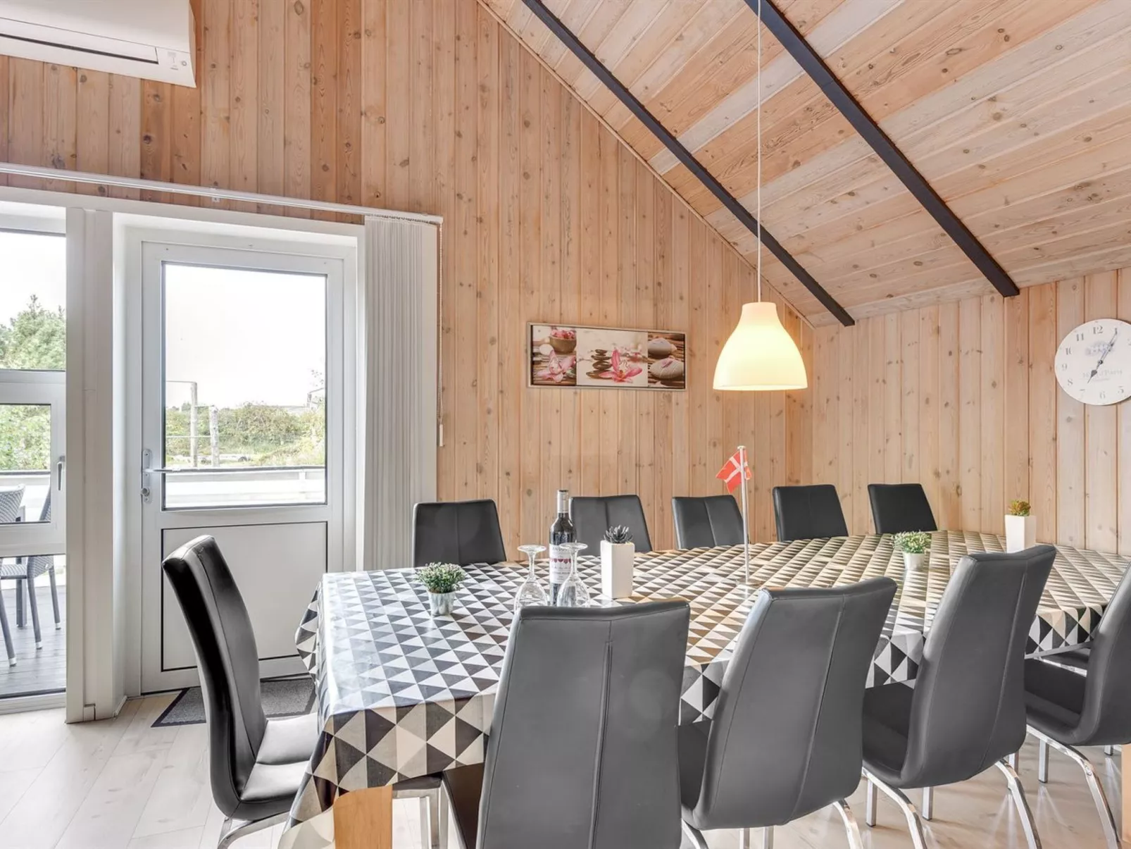 "Sylvi" - 1.7km from the sea-Drinnen