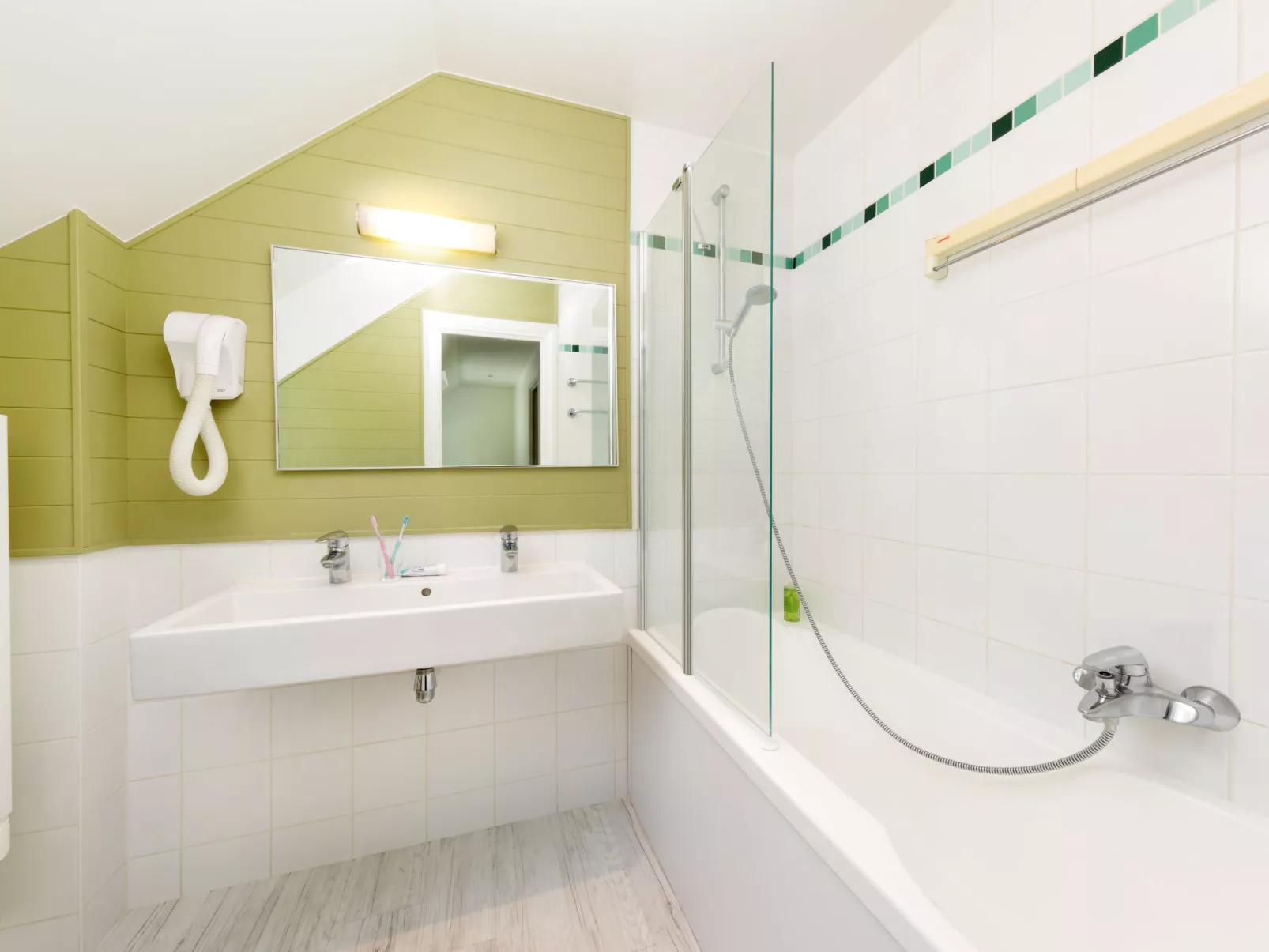 Cottage Premium-Inside