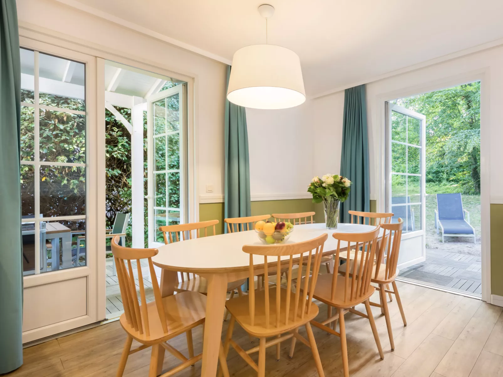 Cottage Premium-Inside