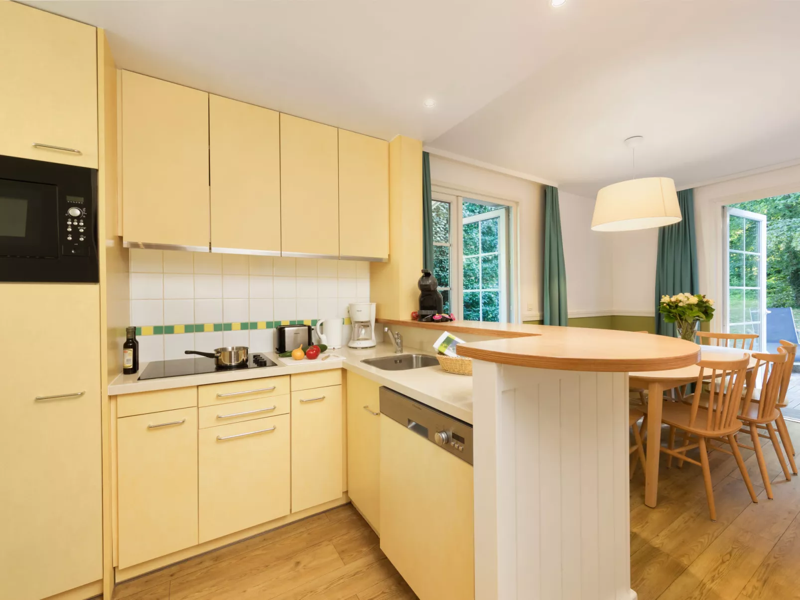 Cottage Premium-Inside