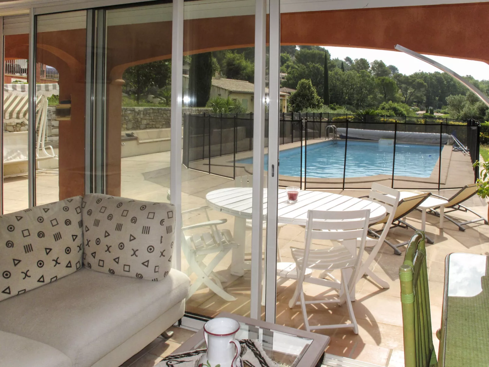 Le Cabanon-Inside