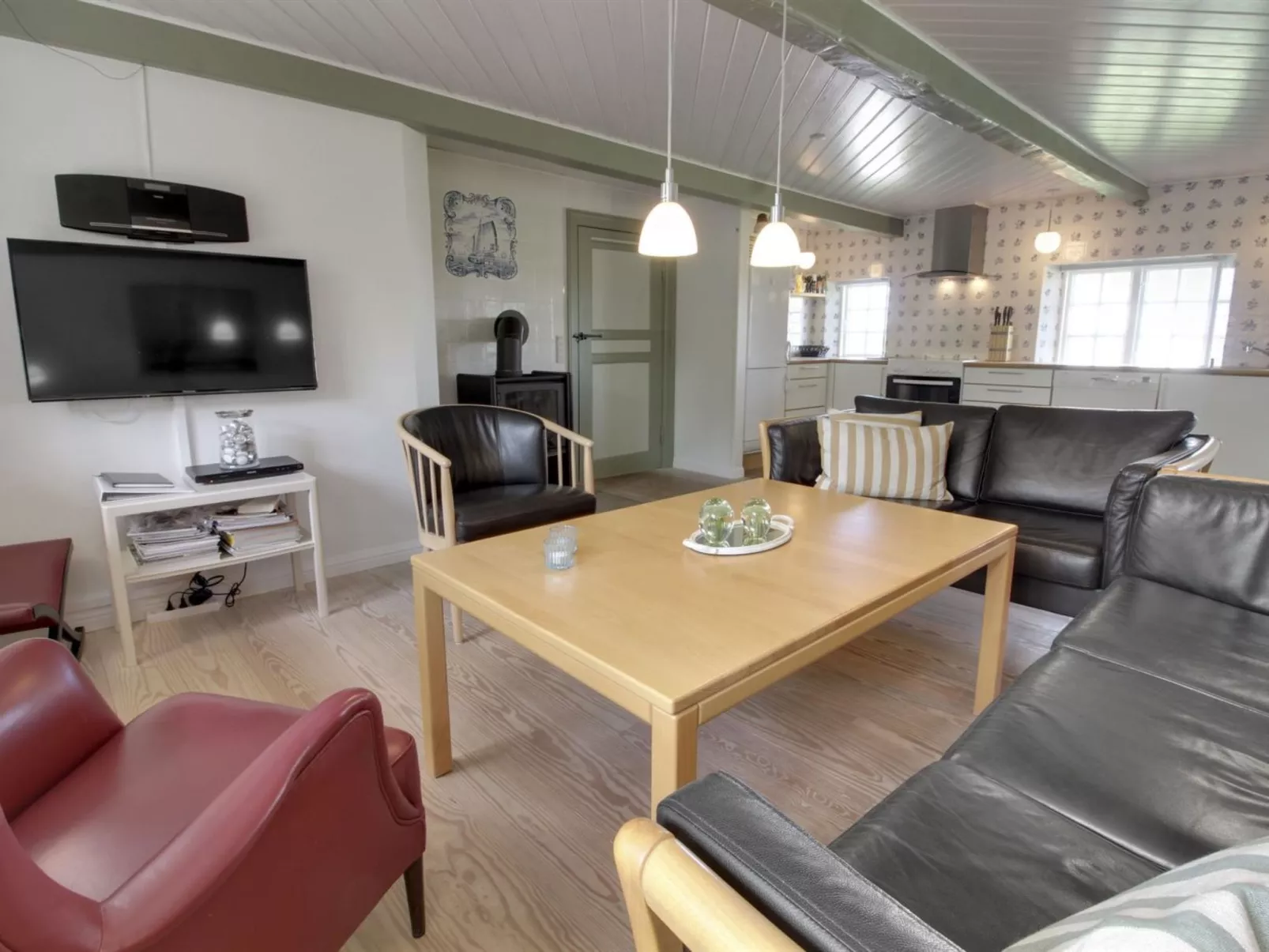 "Ingulf" - 18km from the sea-Inside
