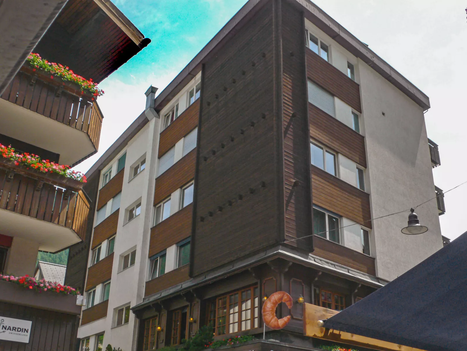 Center-Outside