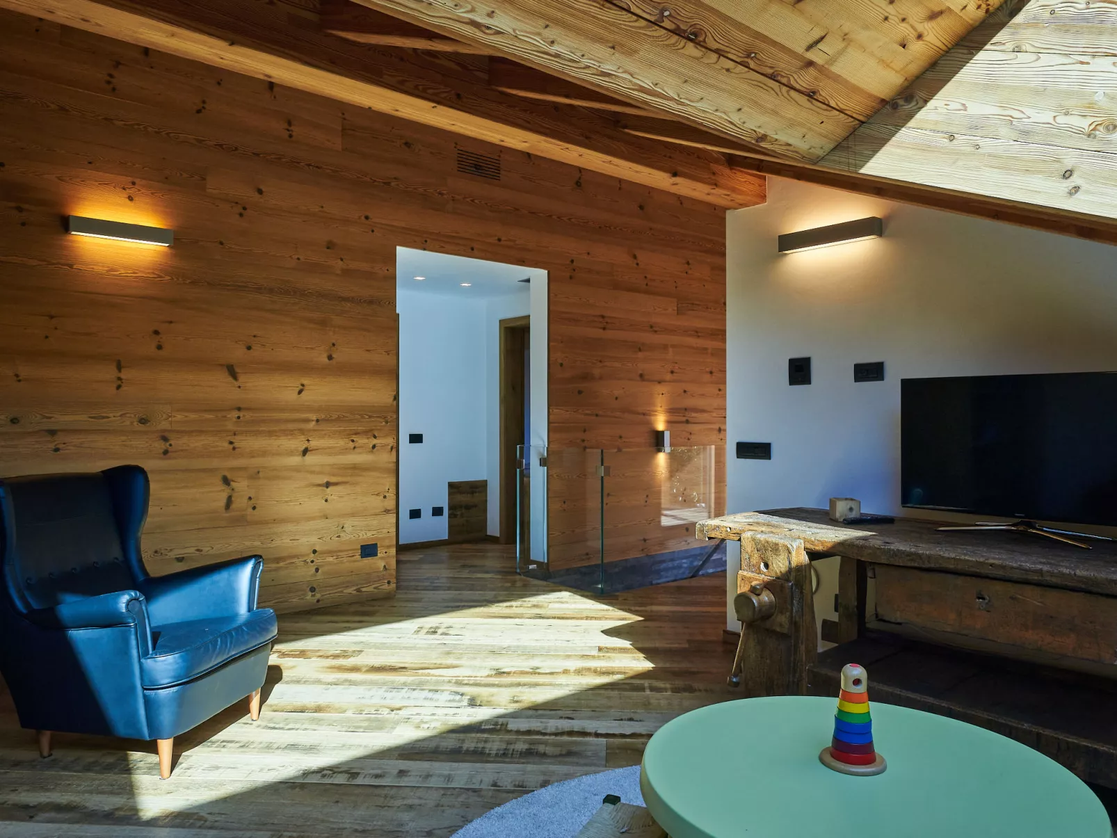 Woodhouse-Inside