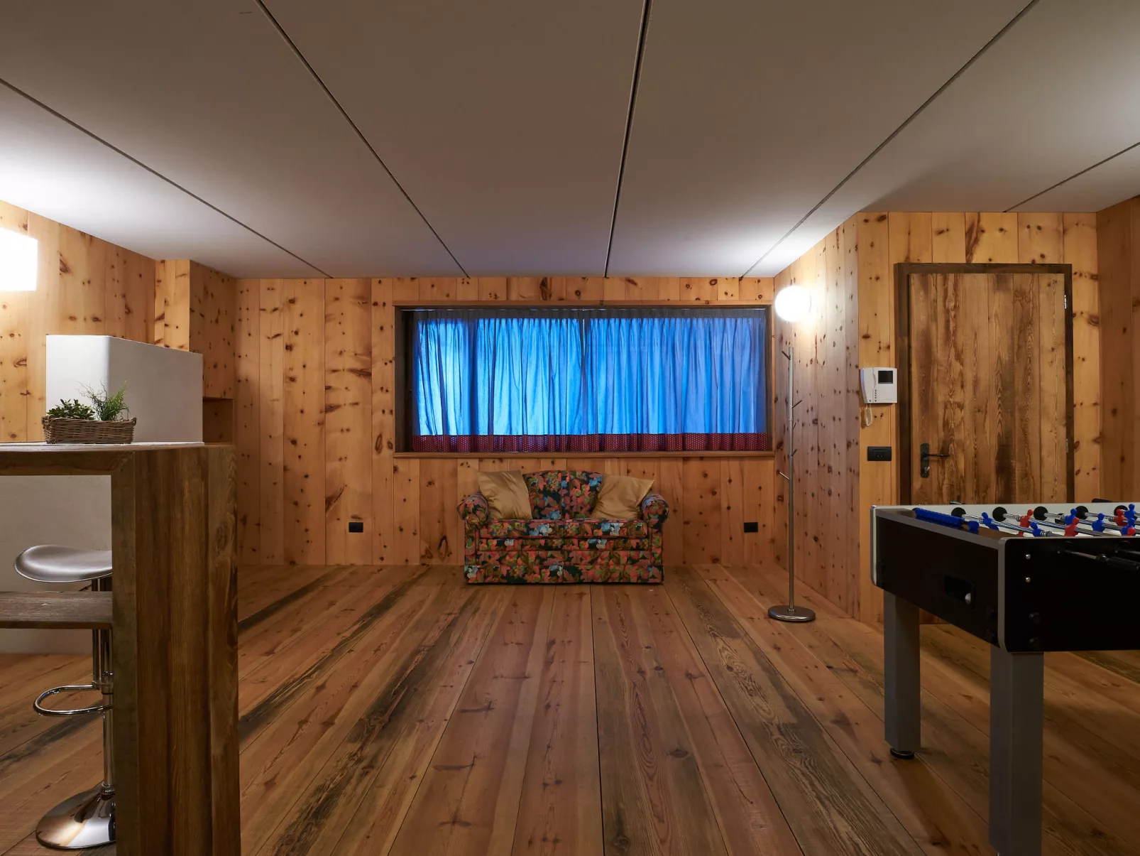 Woodhouse-Inside
