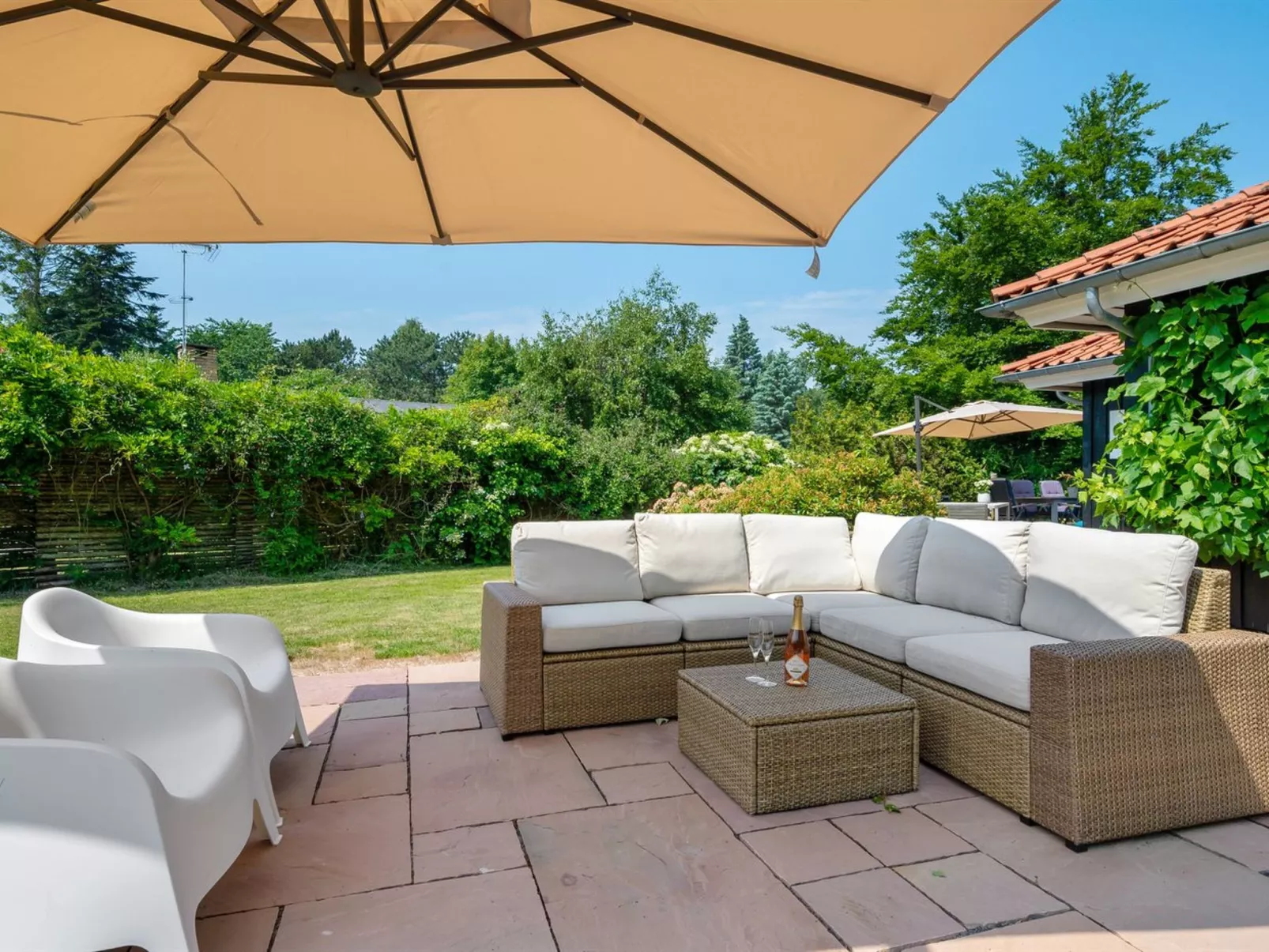 "Elline" - 450m from the sea-Outside