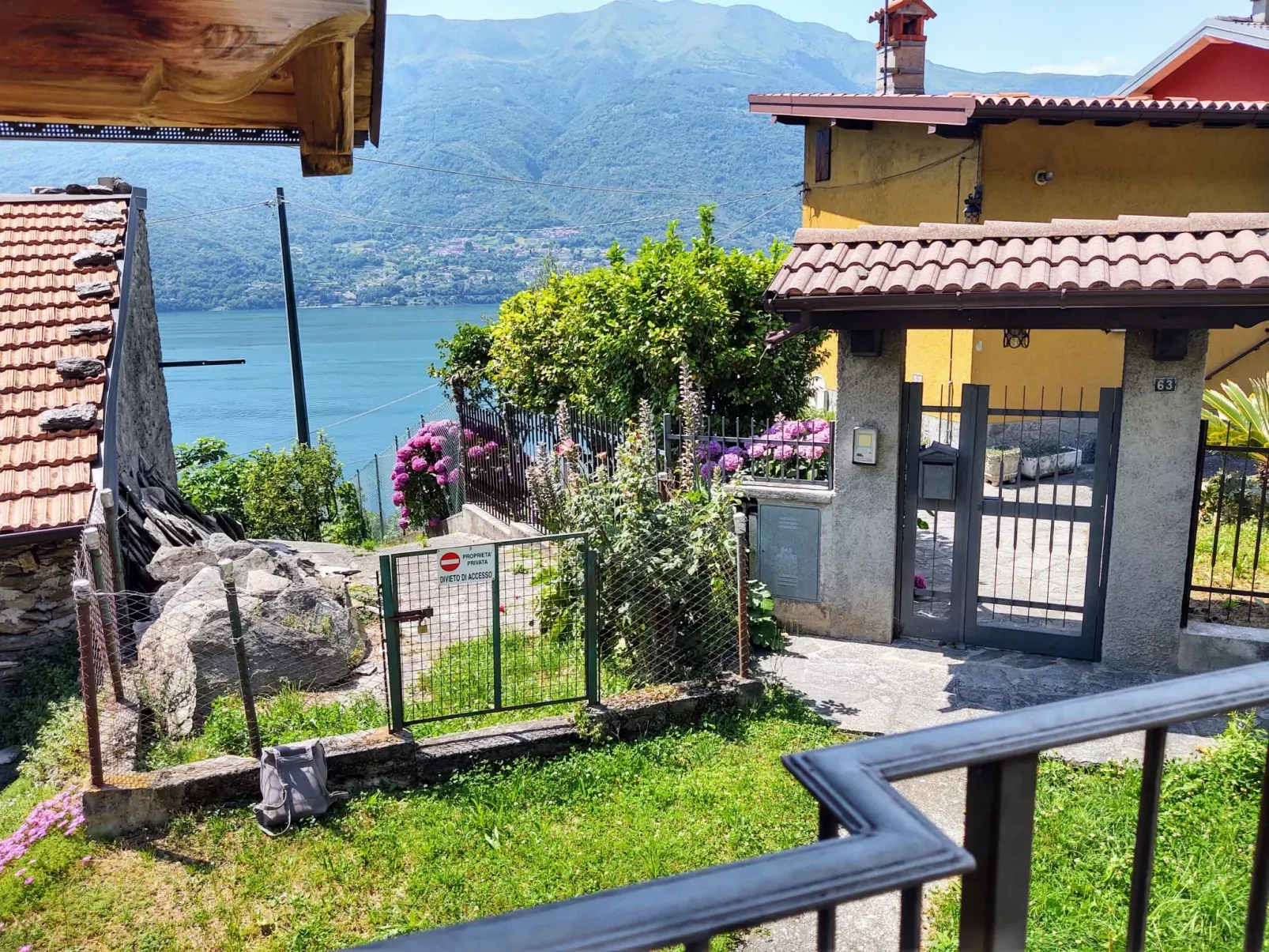 Monastero-Outside
