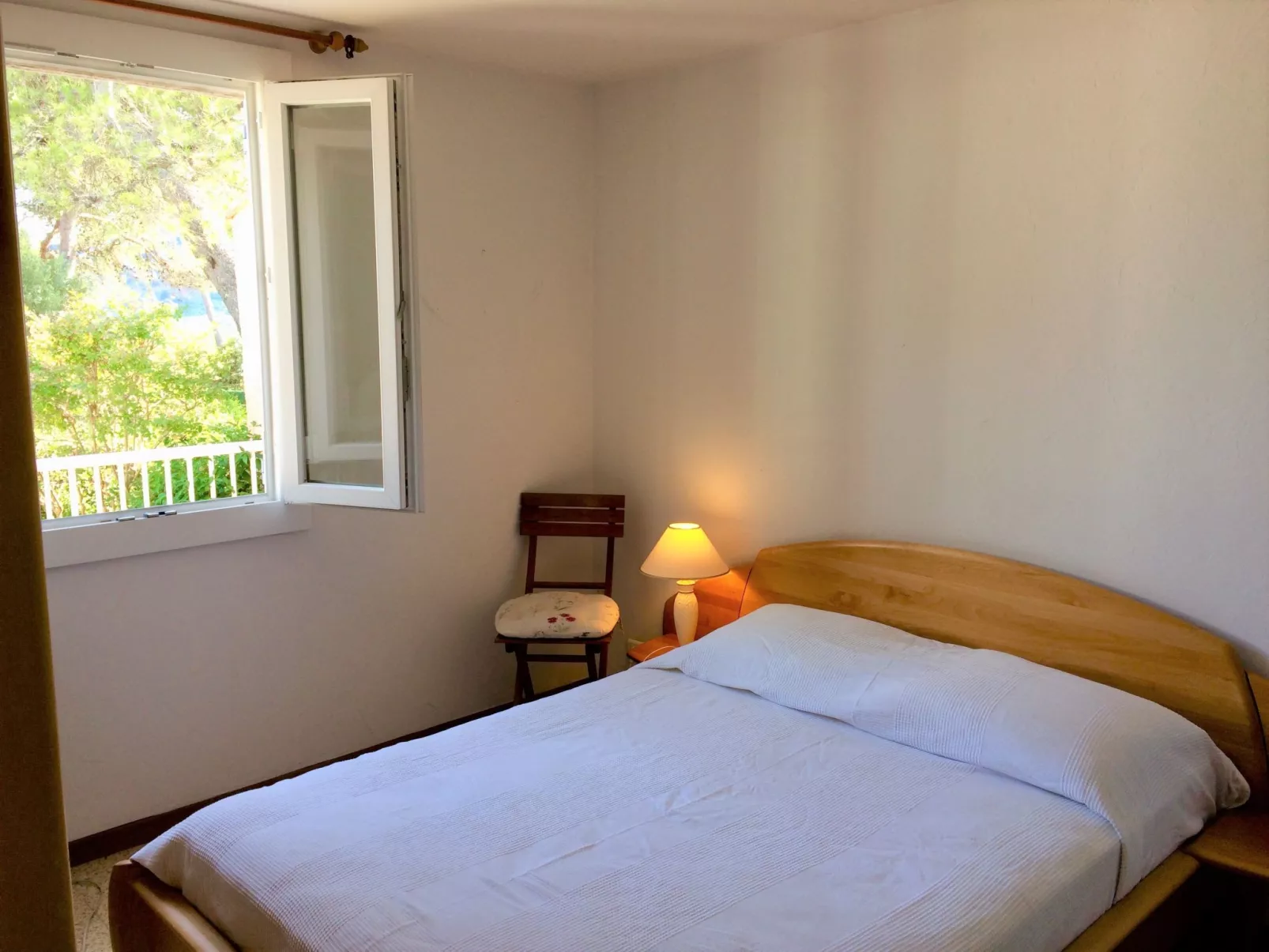 Les Hauts de Palayson-Inside