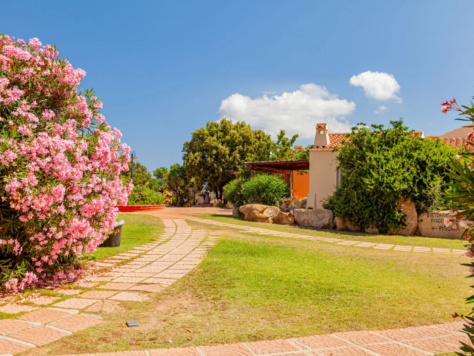 Villa 6 - Lu Nibareddu-Outside