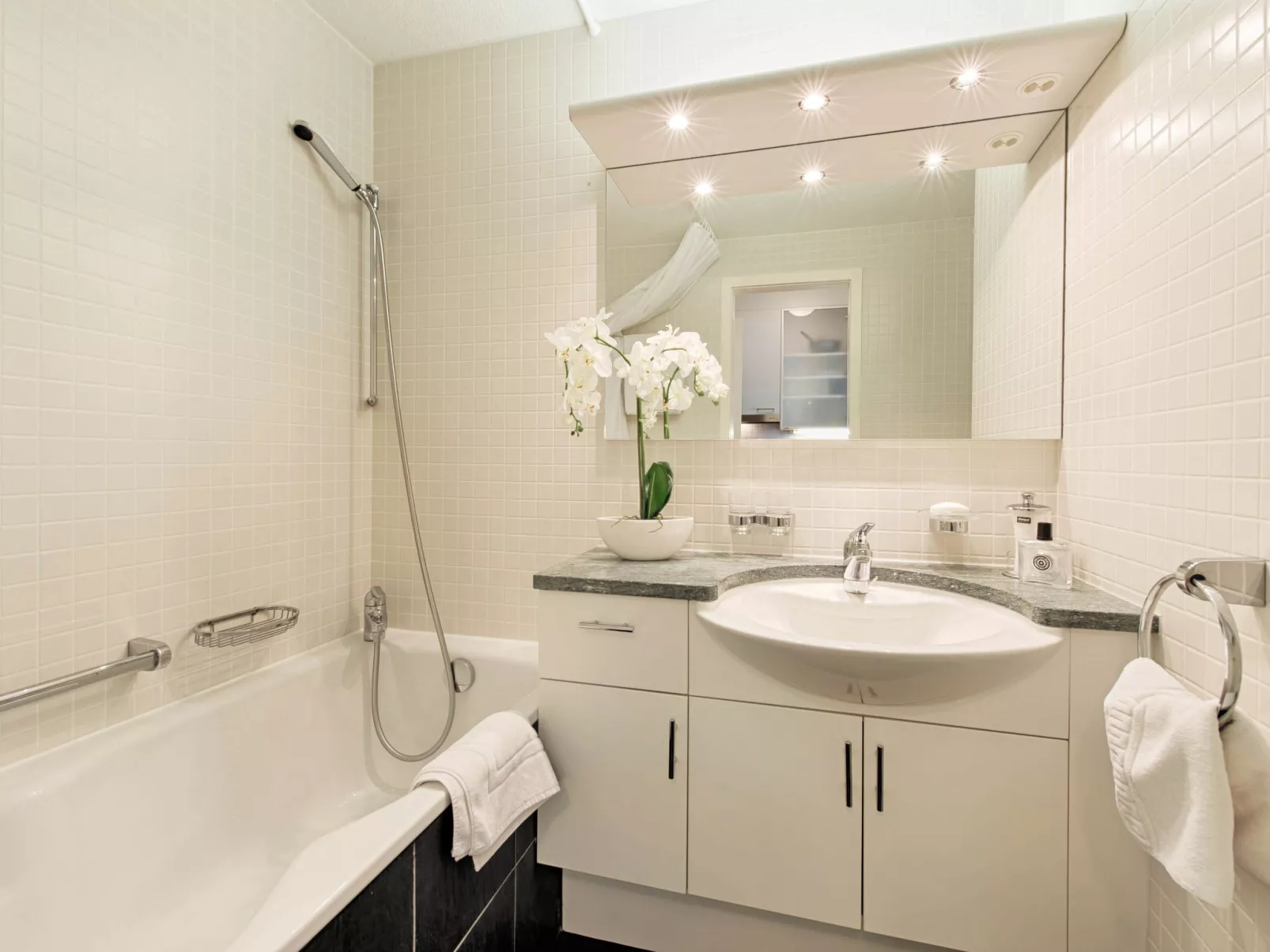 Double Room Modern-Inside