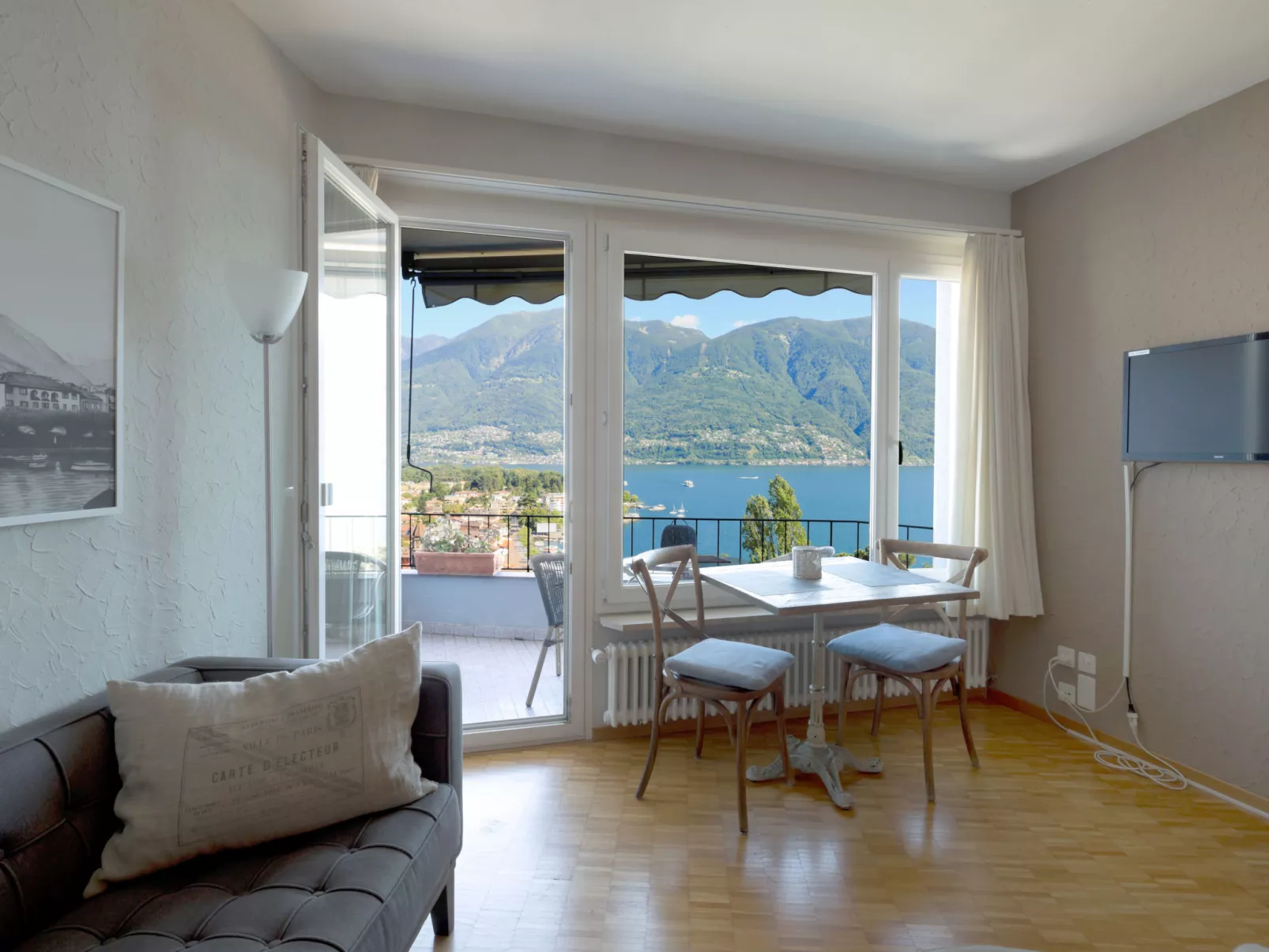 Double Room Modern-Inside
