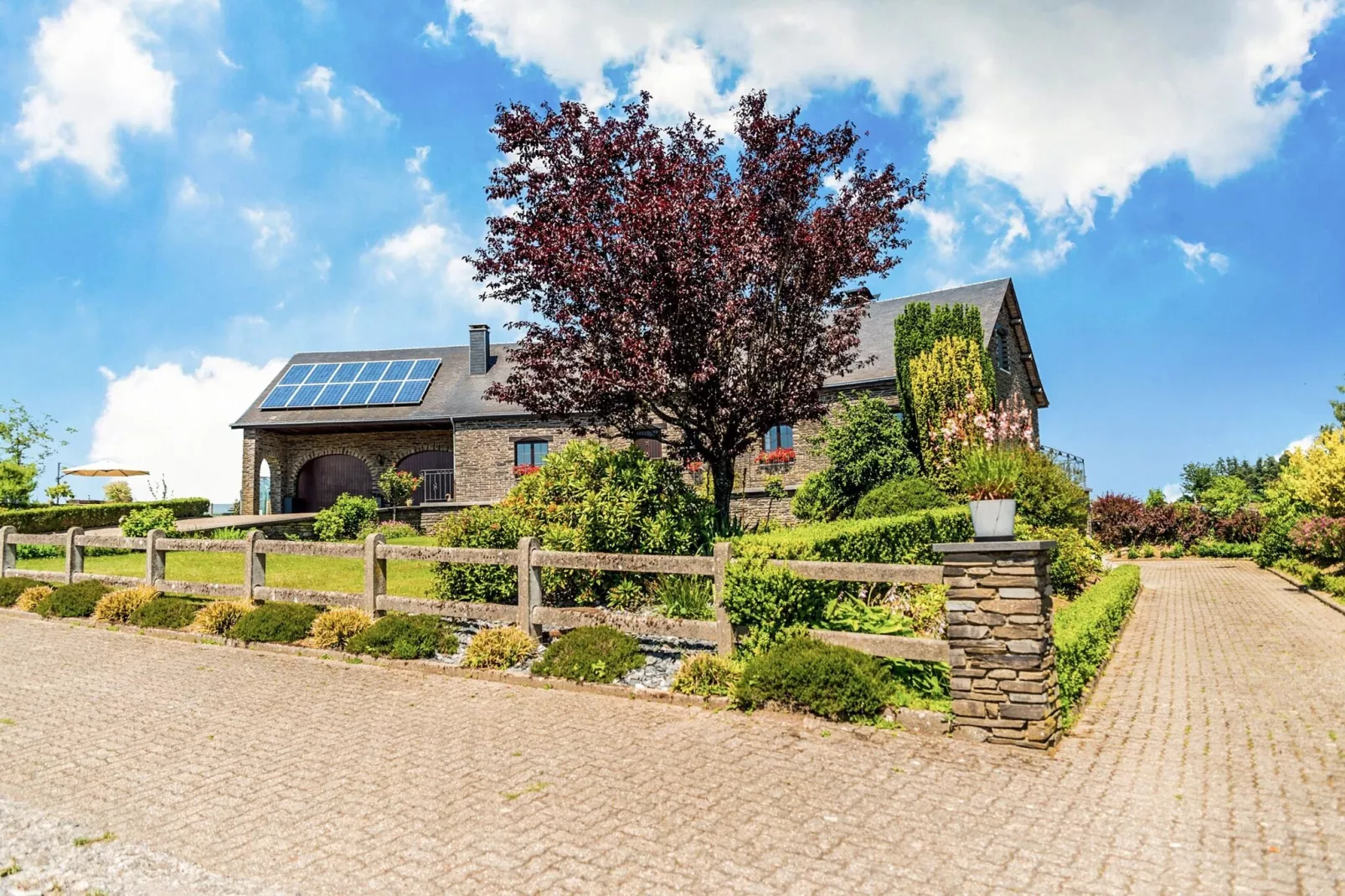 La Tourelle-Exterior summer