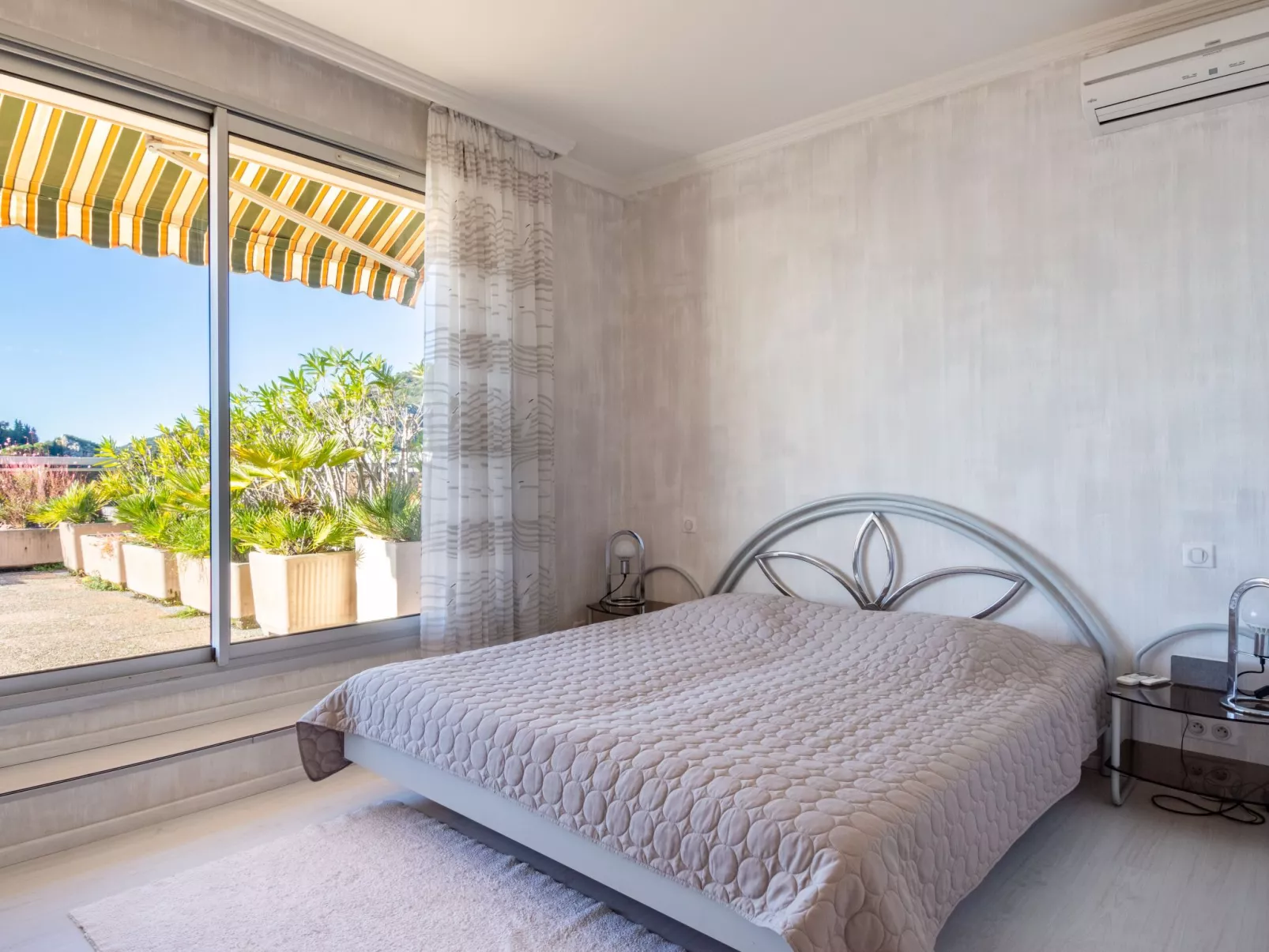 Les Balcons d'Eze-Inside