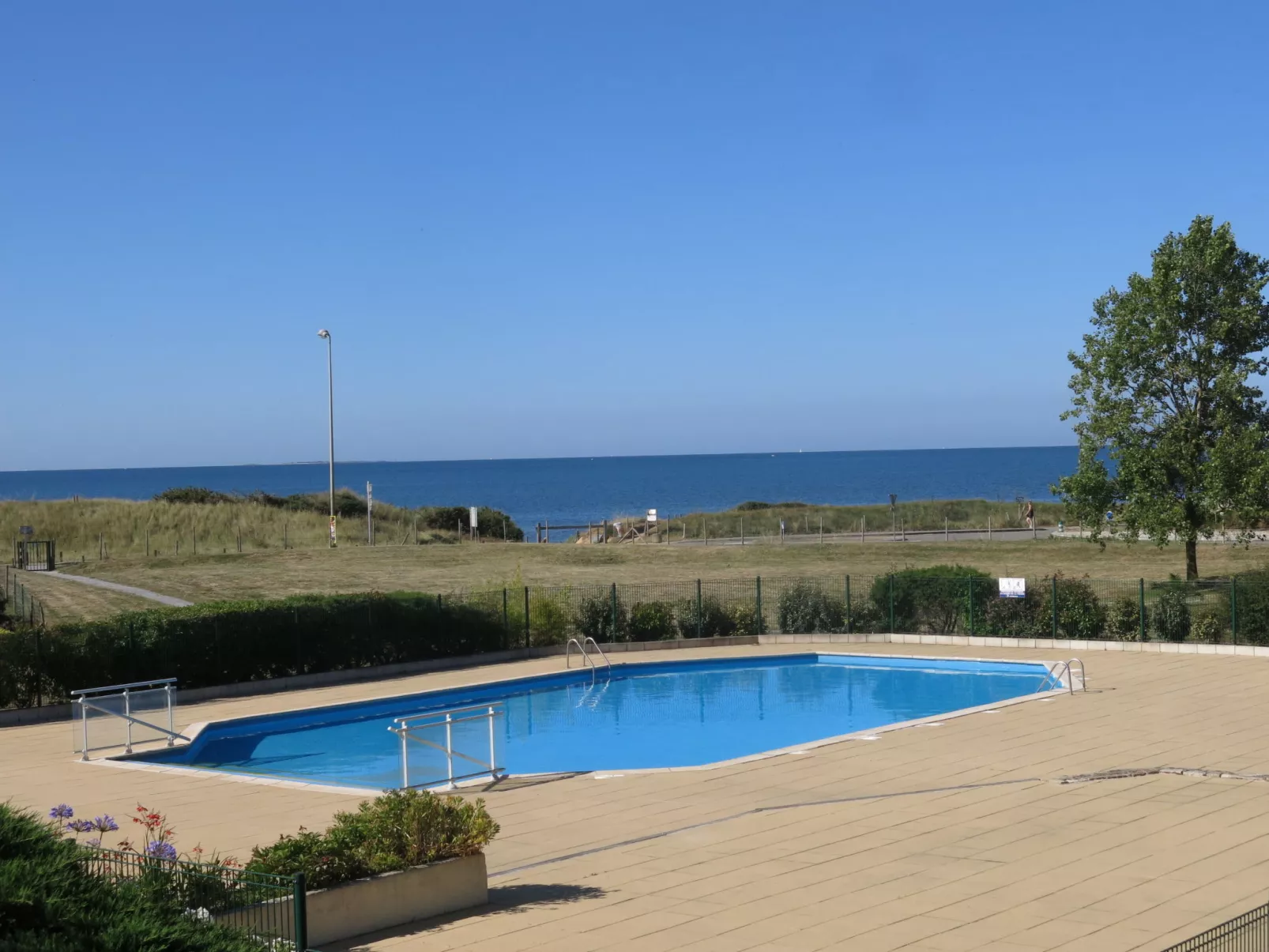 Belle vue Mer et Piscine-Outside