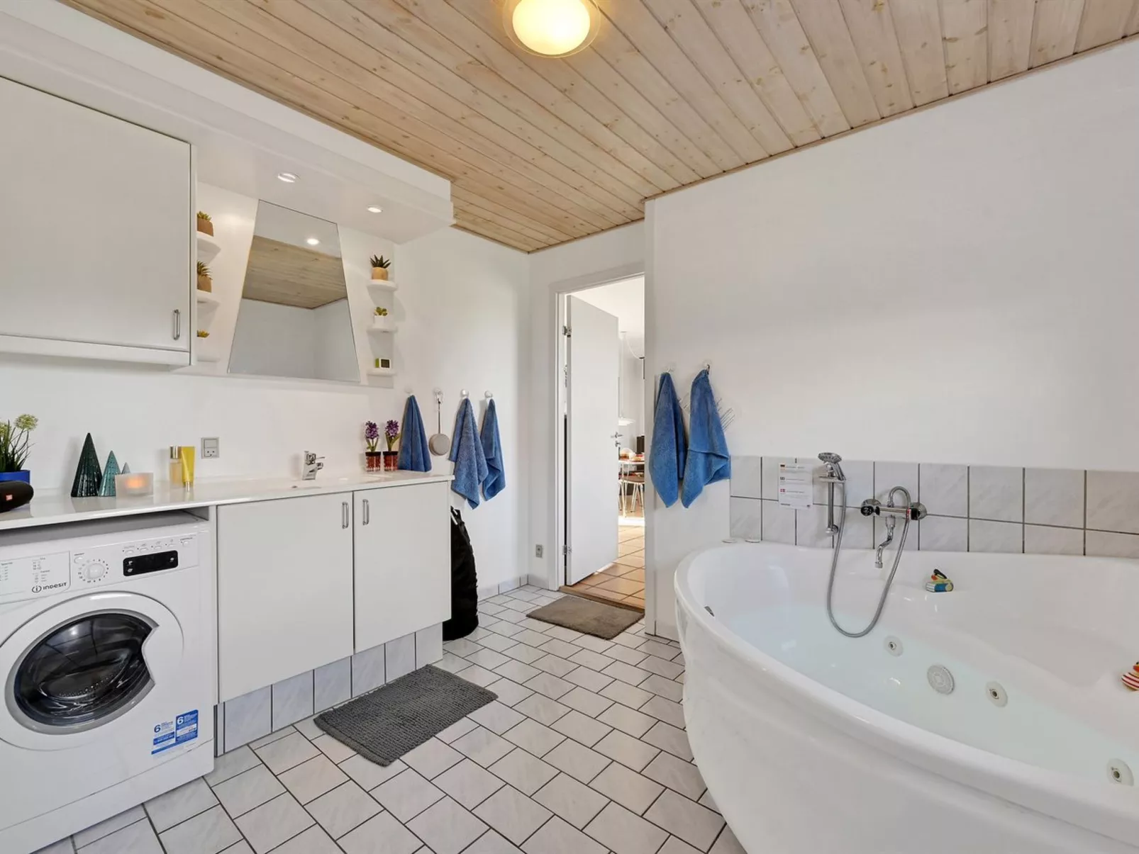 "Teresia" - 600m from the sea-Inside