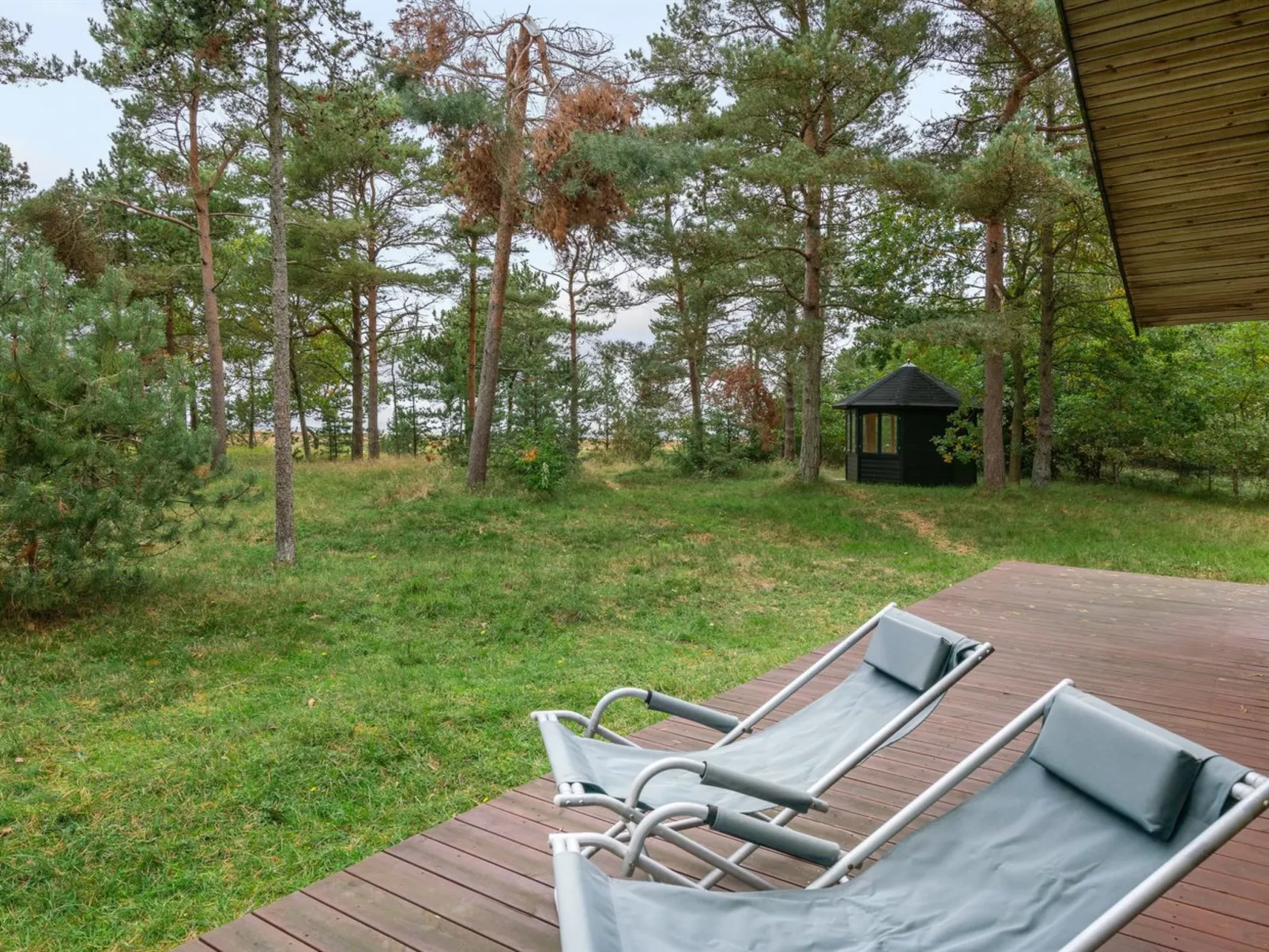 "Asmod" - 300m from the sea-Drinnen