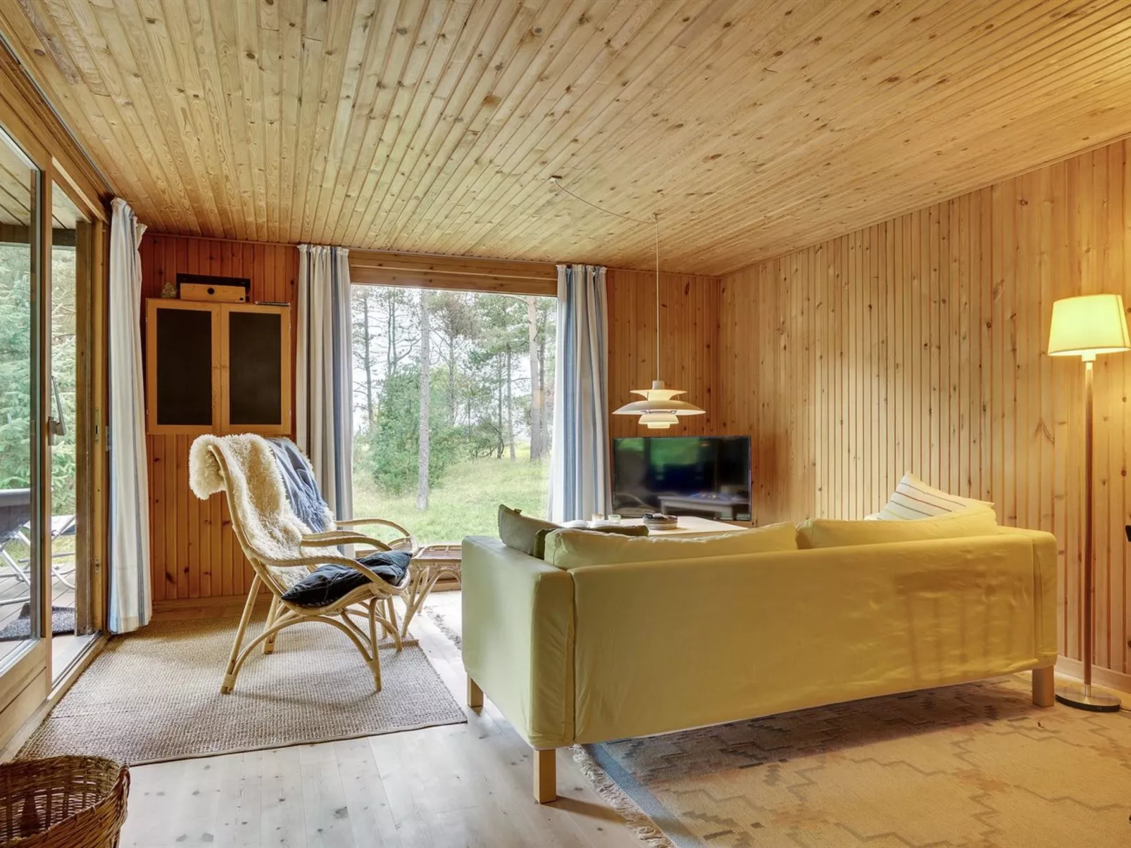 "Asmod" - 300m from the sea-Drinnen