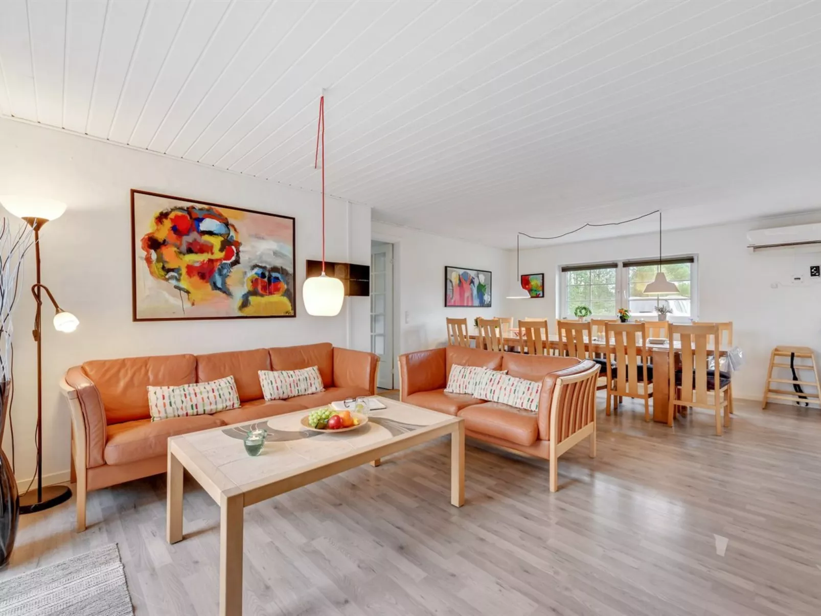 "Aane" - 1.8km from the sea-Inside