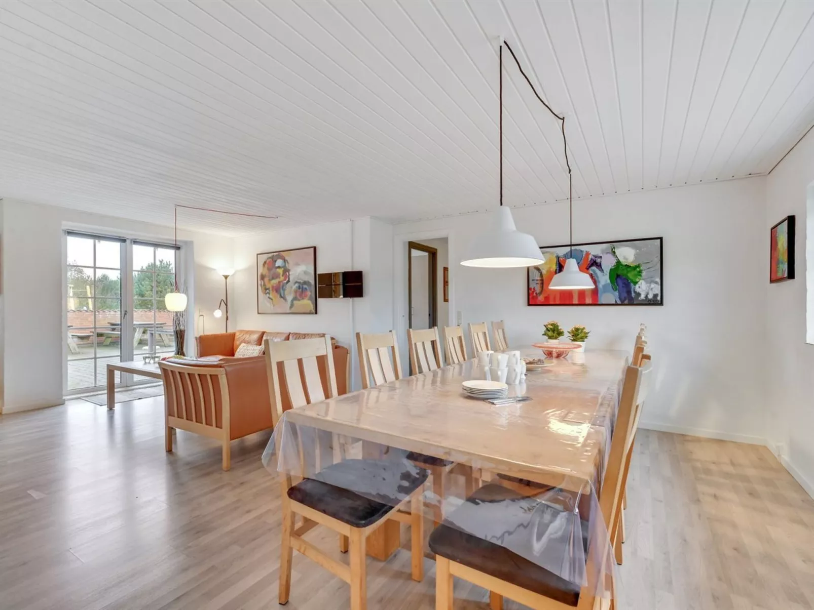 "Aane" - 1.8km from the sea-Inside