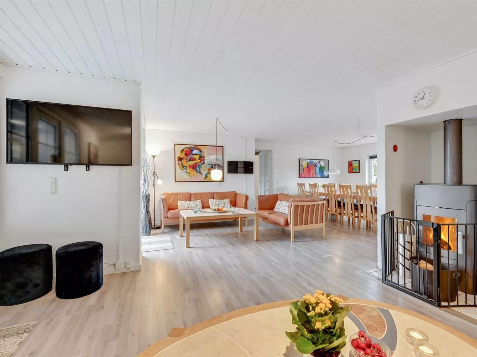 "Aane" - 1.8km from the sea-Inside