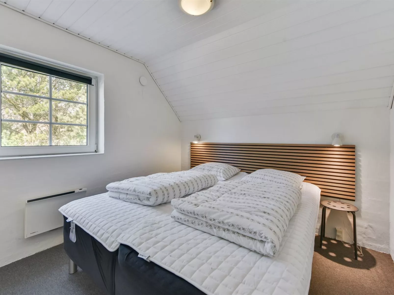 "Aane" - 1.8km from the sea-Inside